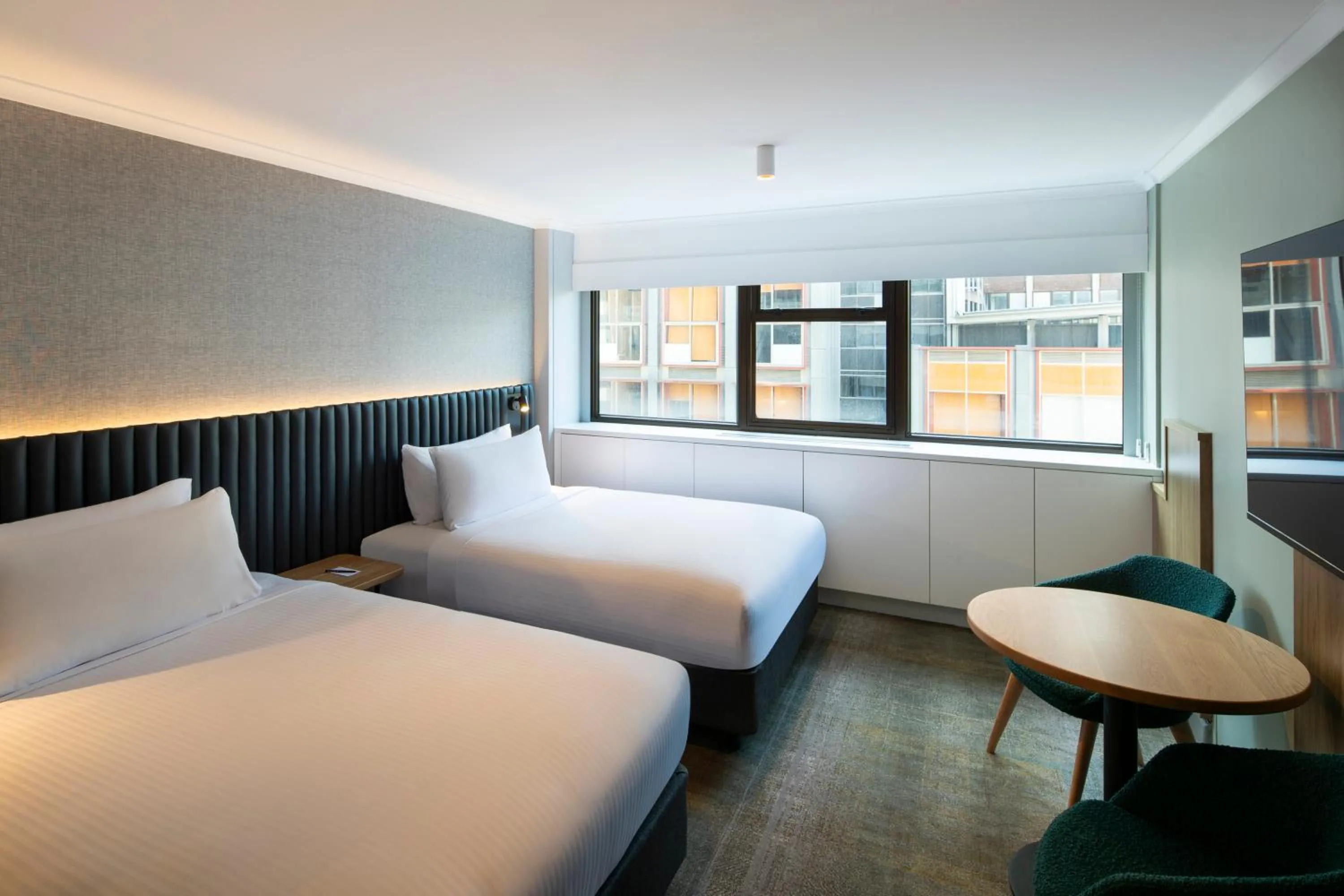 Bed in Novotel Sydney City Centre