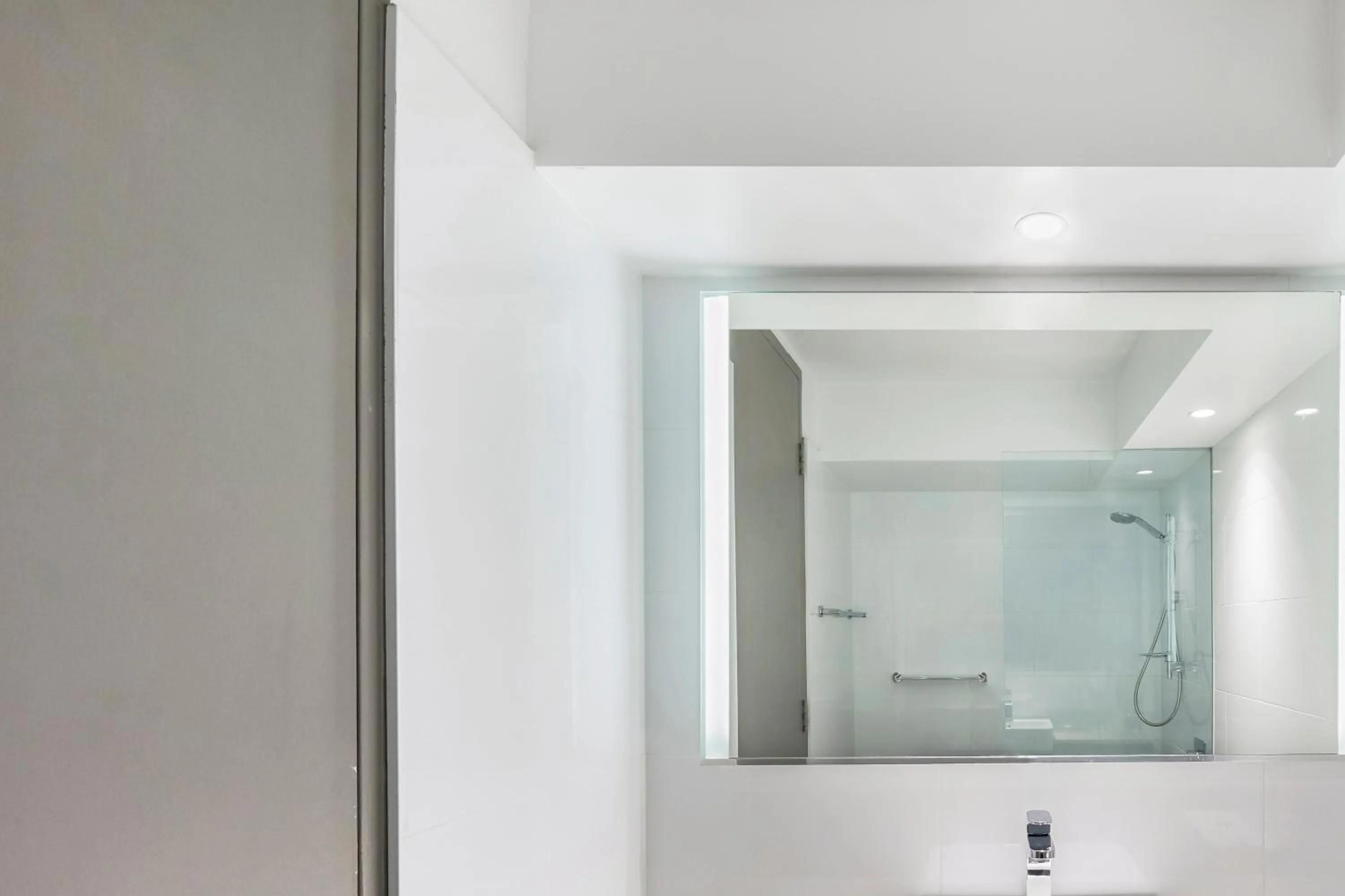 Bathroom in Novotel Sydney City Centre