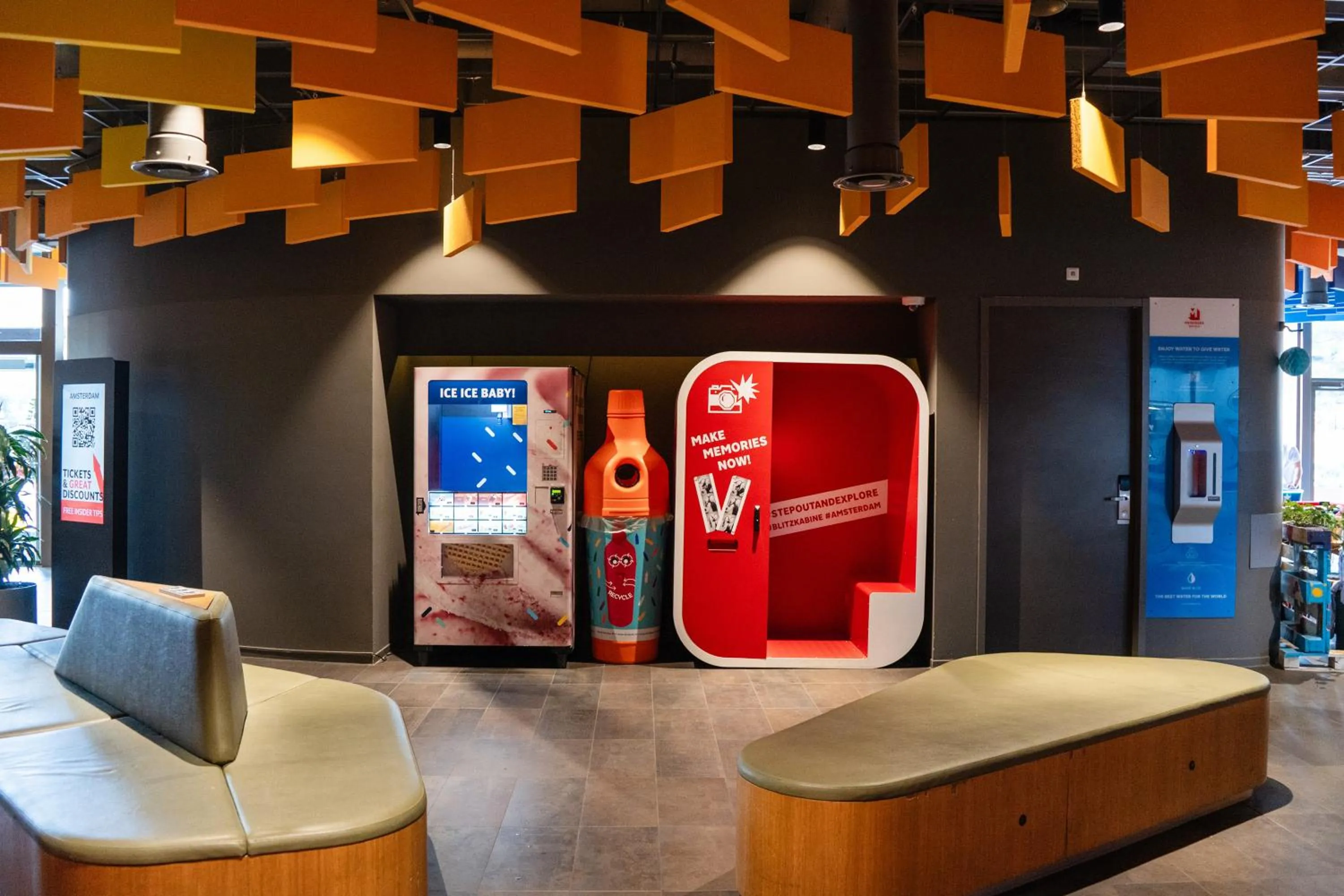 Seating area in MEININGER Hotel Amsterdam City West