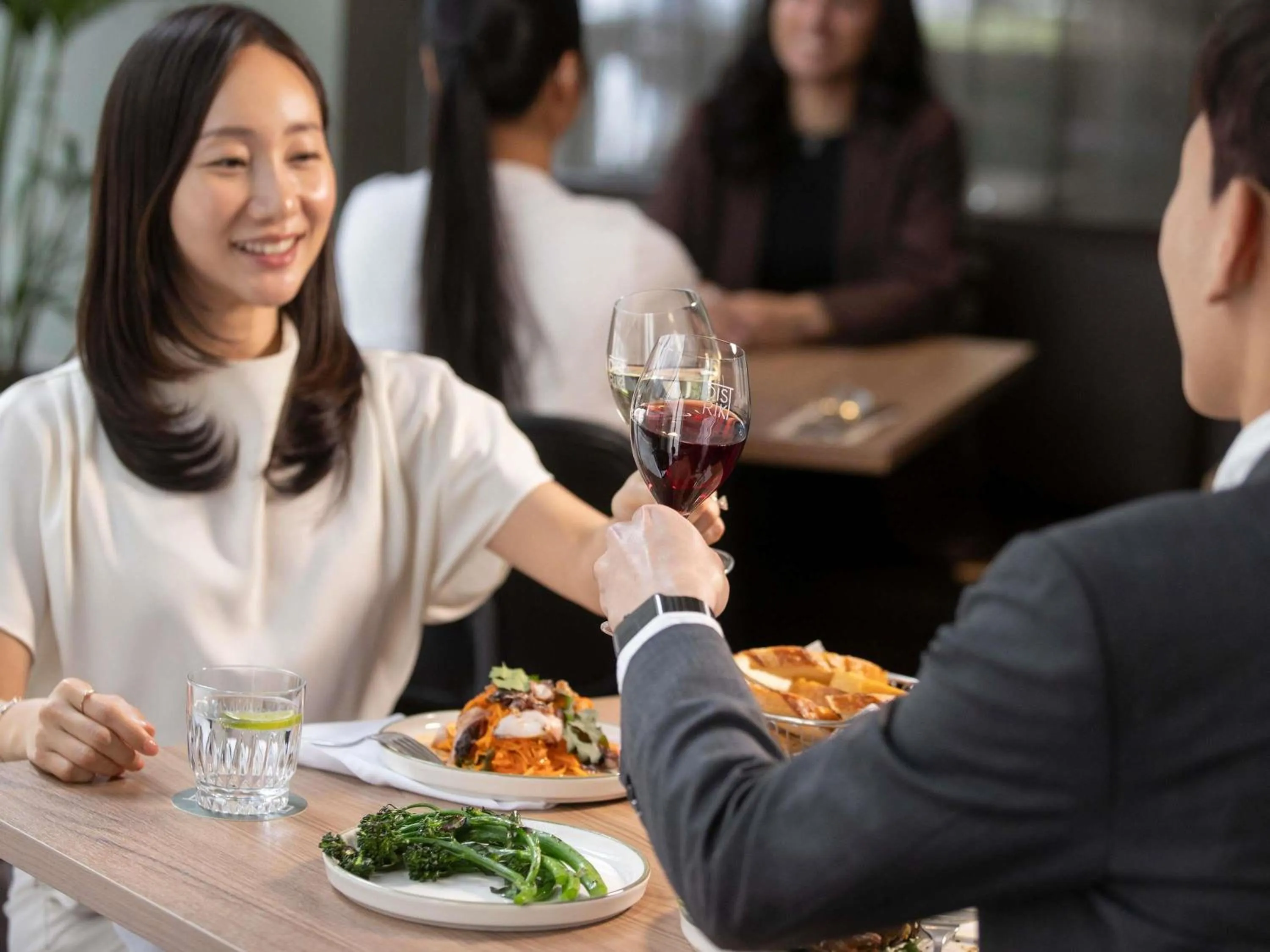 Restaurant/places to eat in Mercure Melbourne Southbank