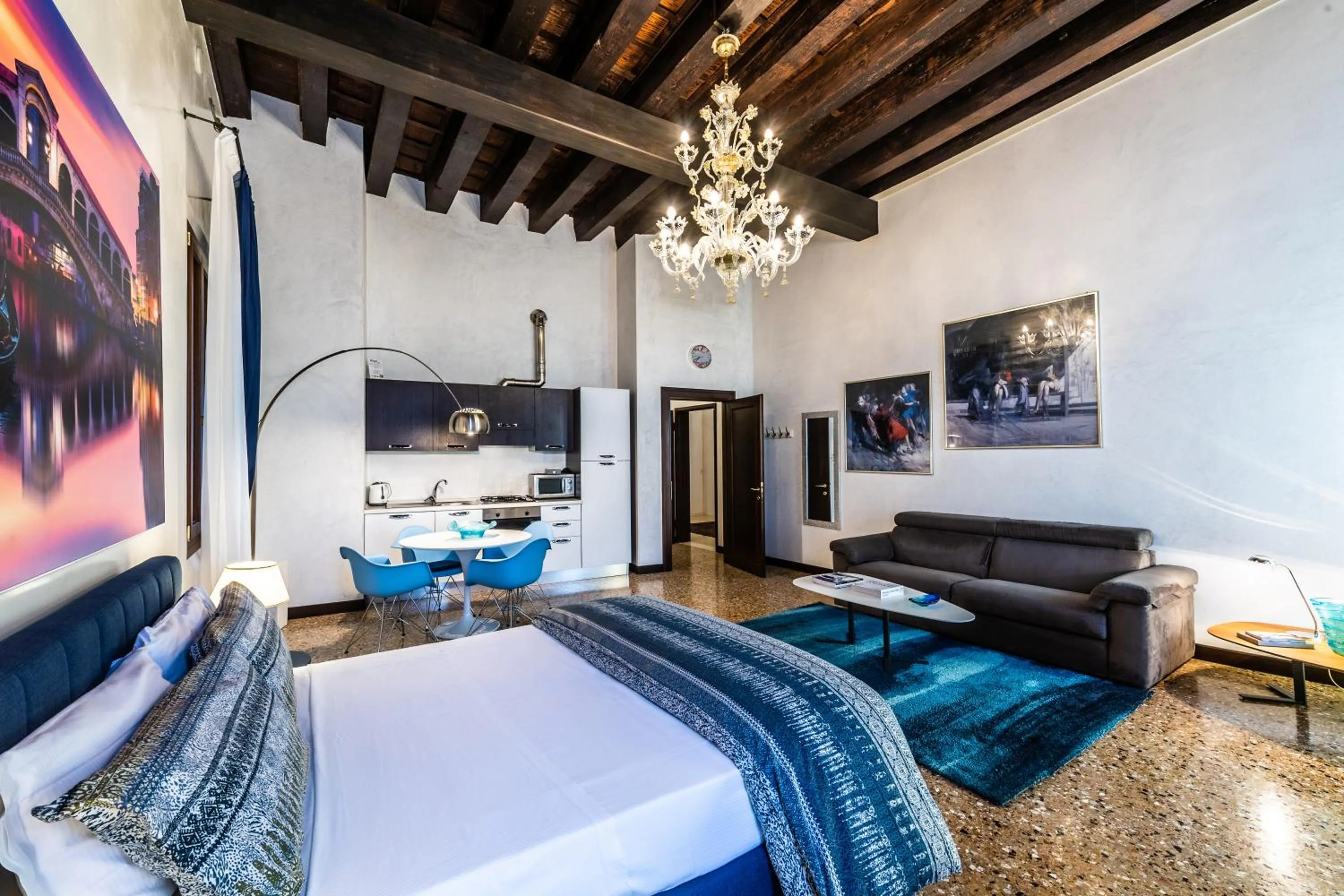 Photo of the whole room, Bed in Cà Sant`Angelo