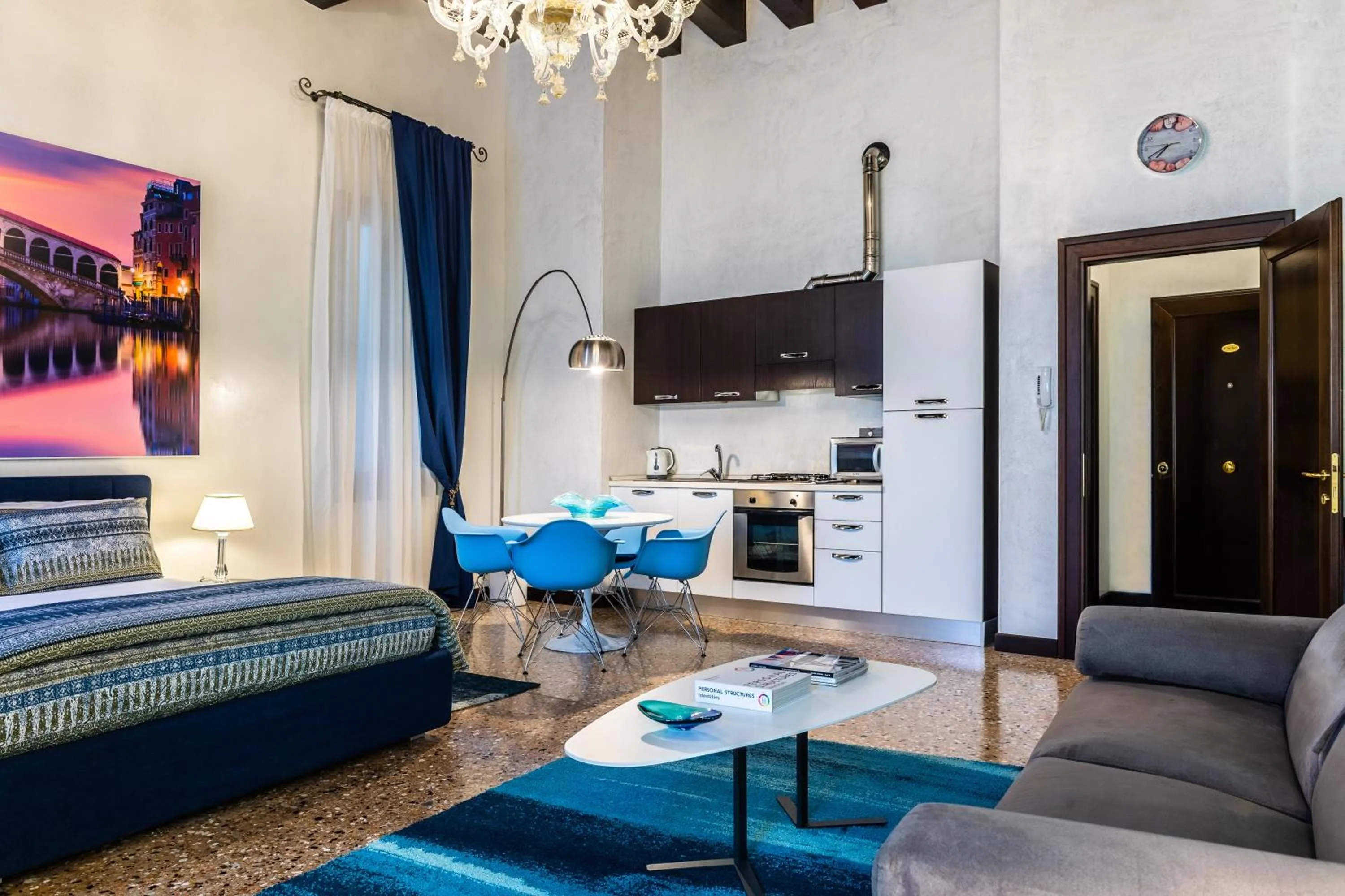 Photo of the whole room in Cà Sant`Angelo