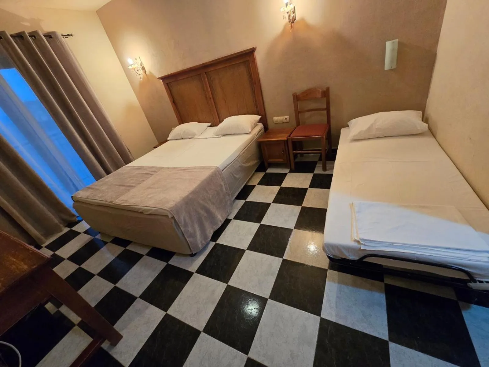 Double Room with Extra Bed (2 Adults + 1 Child) in Boutique Hotel Colosseo
