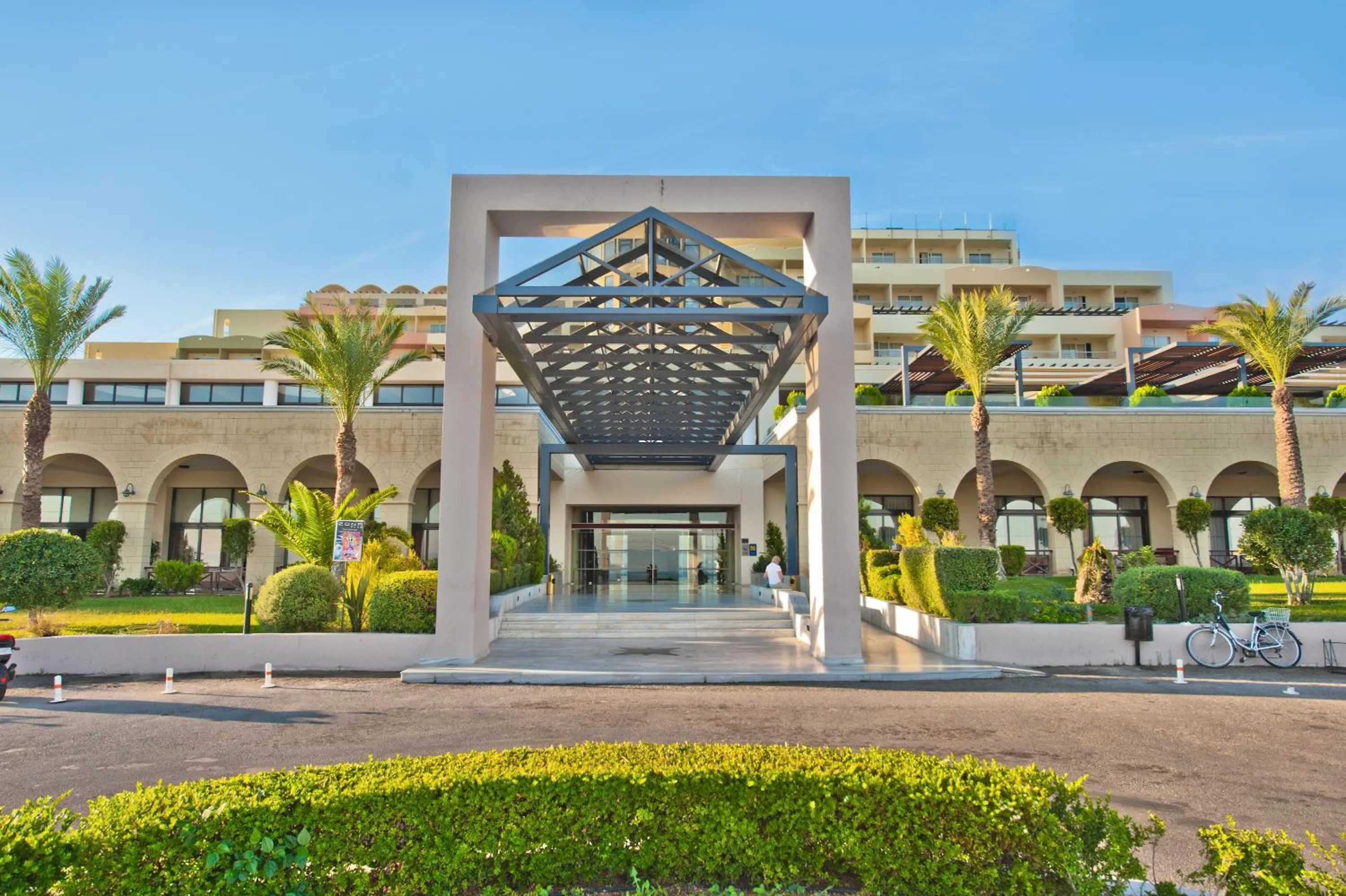 Facade/entrance in Kipriotis Panorama Hotel & Suites