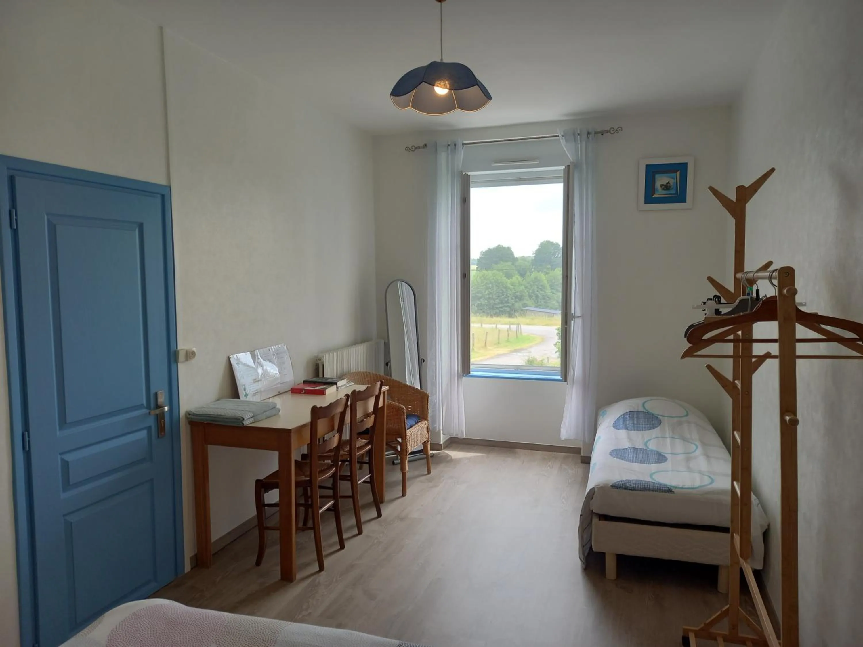 Bed in Chambres " Orchidées "