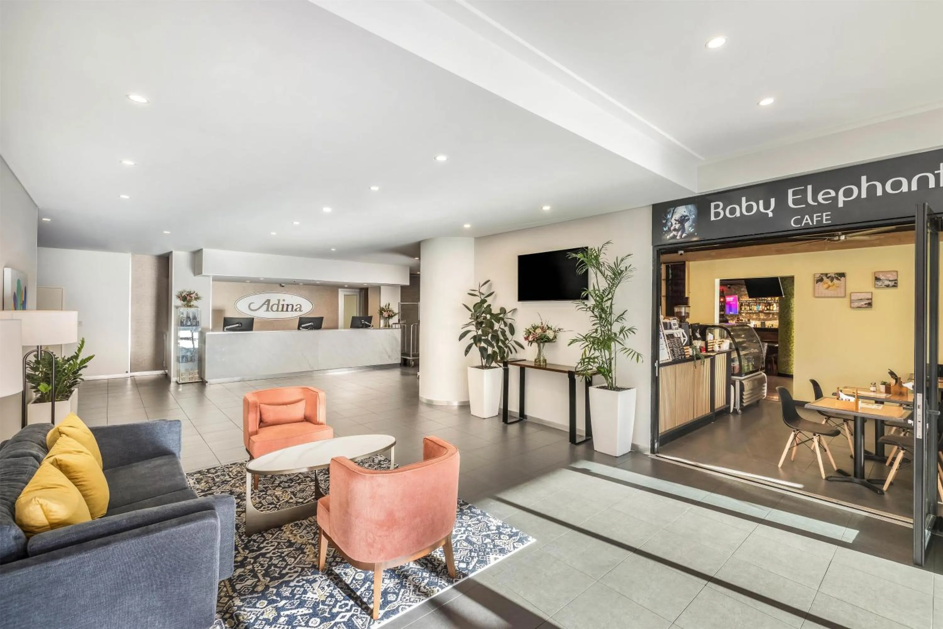 Lobby or reception in Adina Apartment Hotel Perth Barrack Plaza