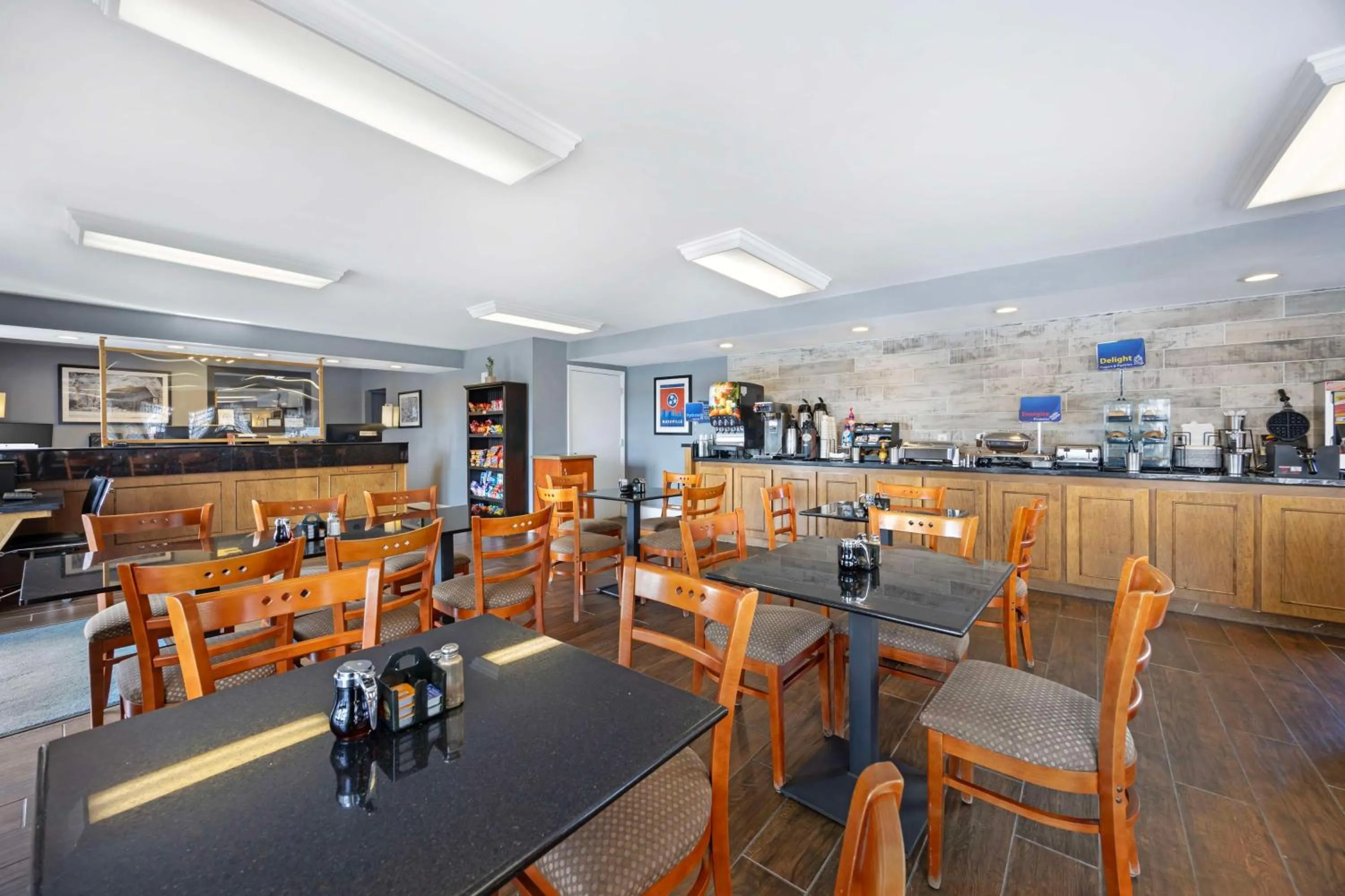 Breakfast in Best Western Dickson