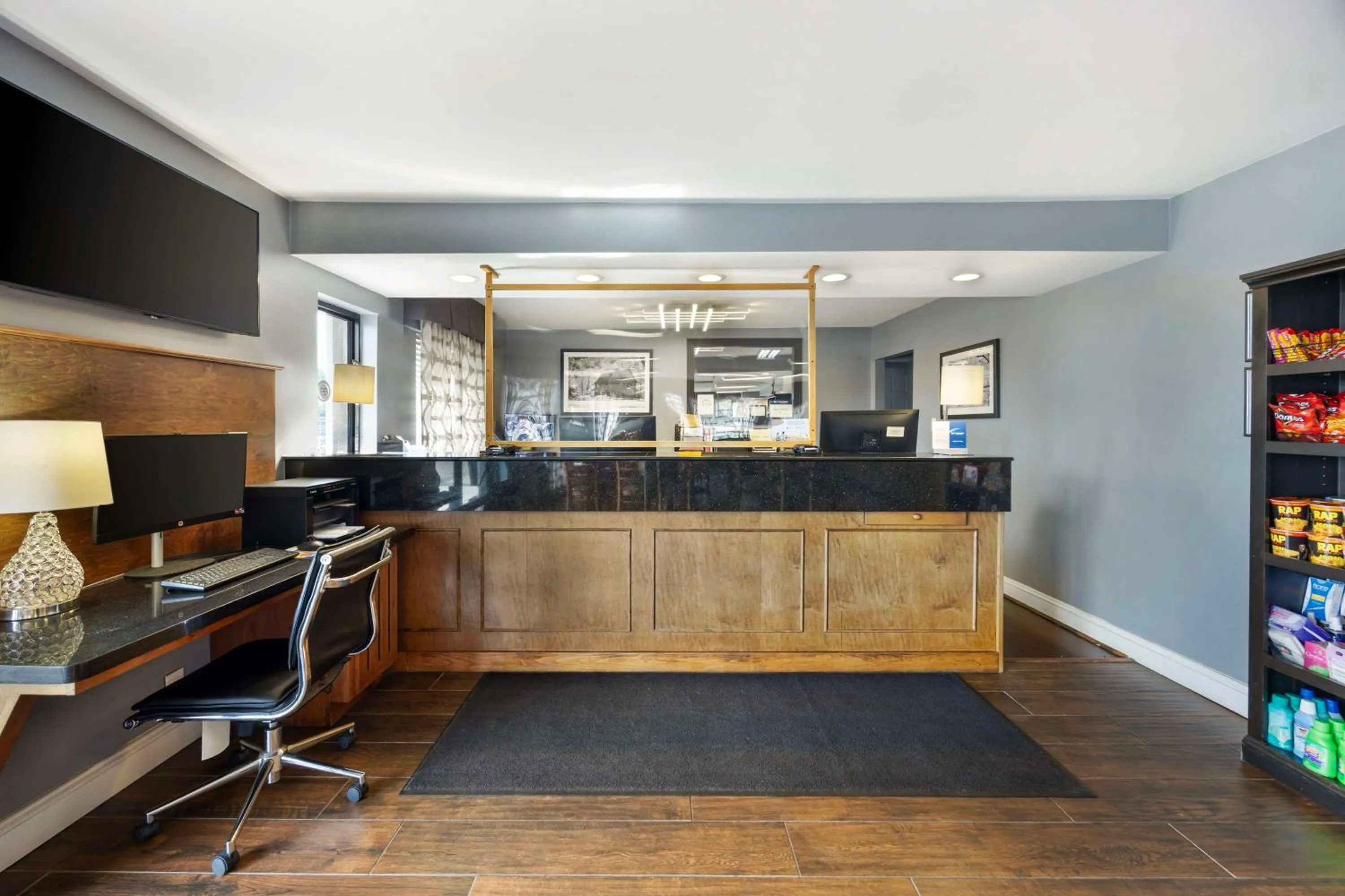 Lobby or reception in Best Western Dickson