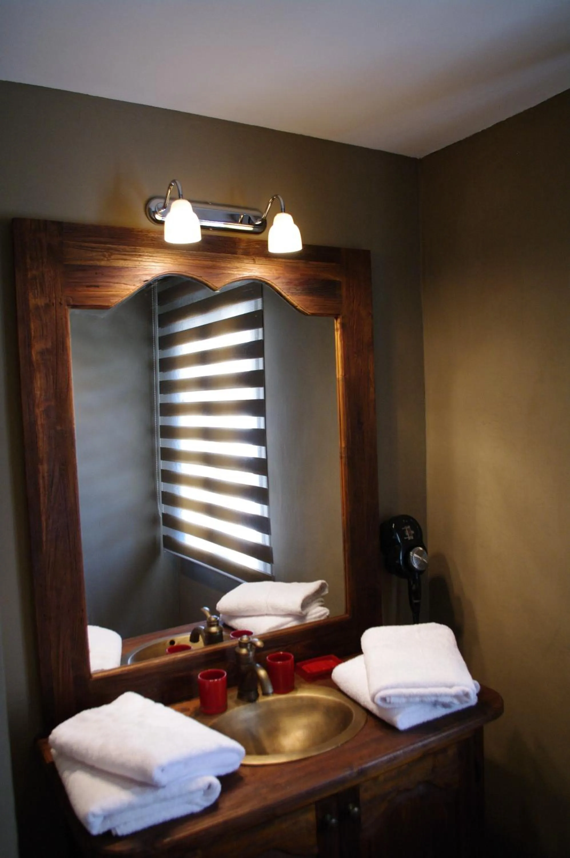 Bathroom in Chateau Le Vergel Authenac