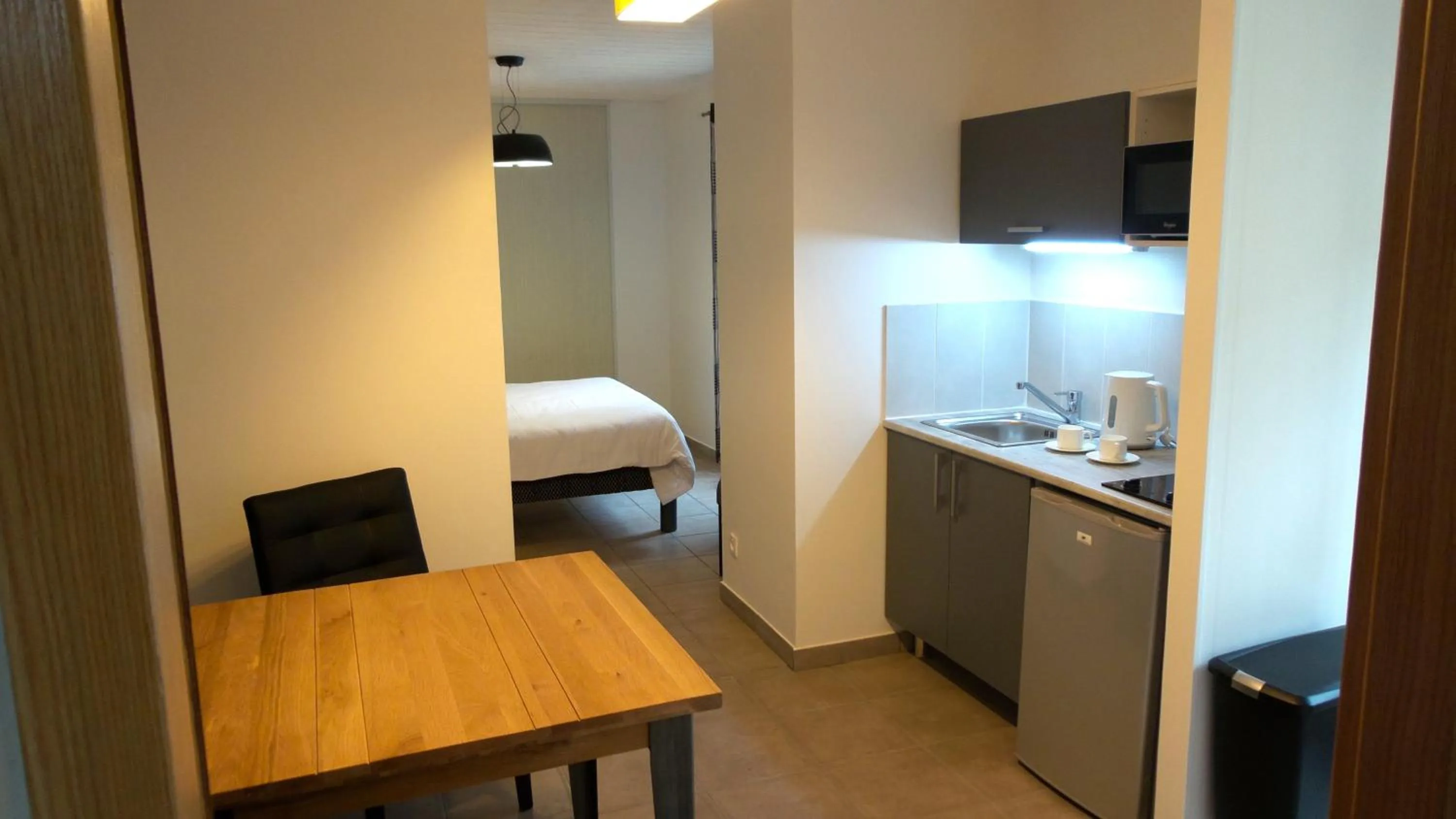 Photo of the whole room in Chateau Le Vergel Authenac