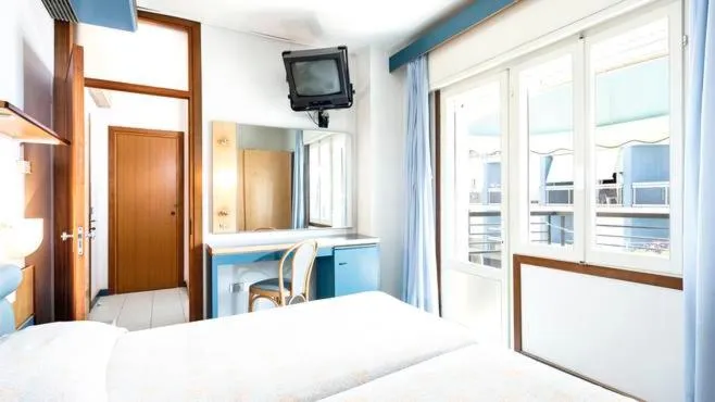 Photo of the whole room, Bed in Hotel Ambasciatori Palace