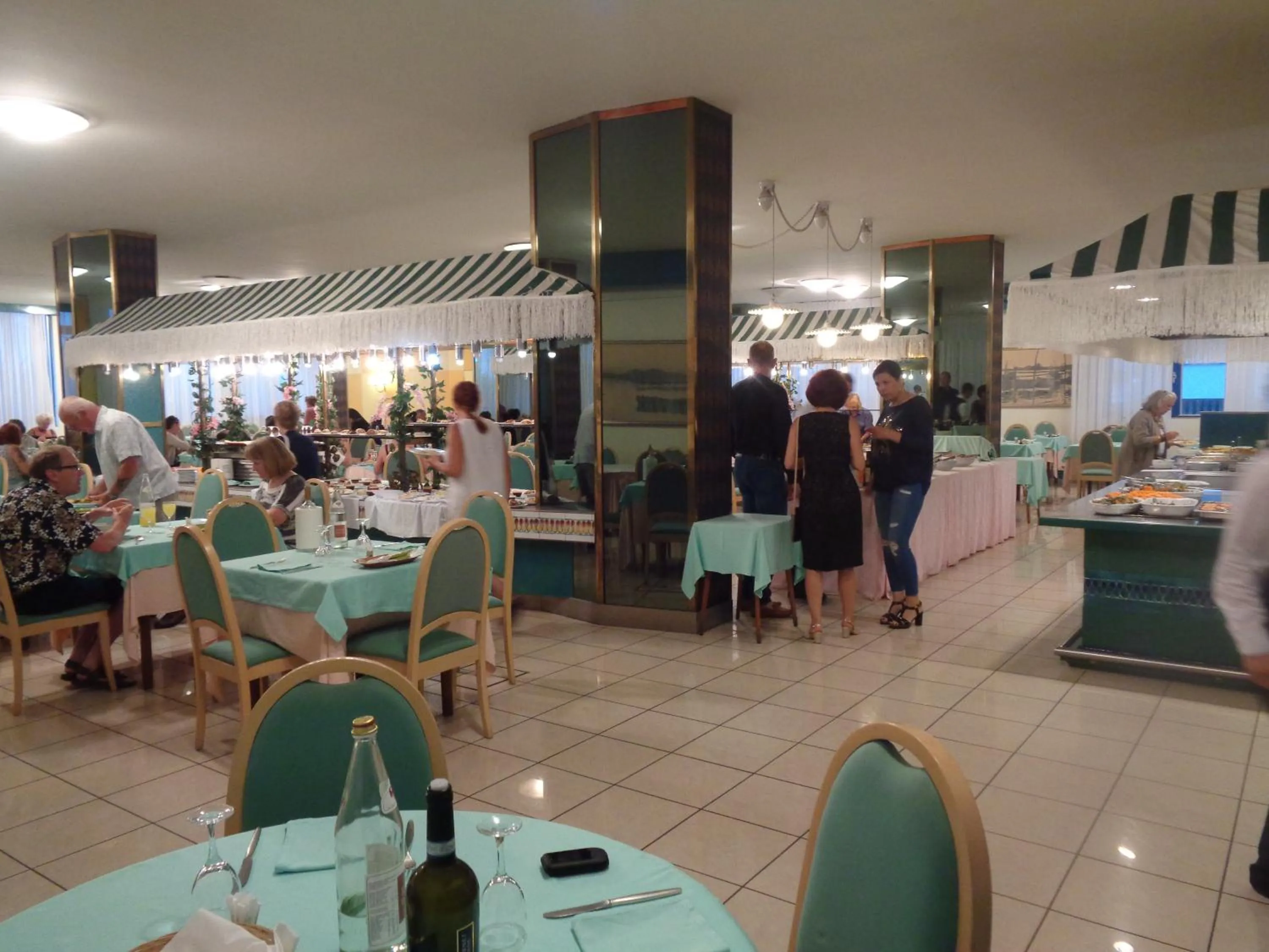 Restaurant/places to eat in Hotel Ambasciatori Palace