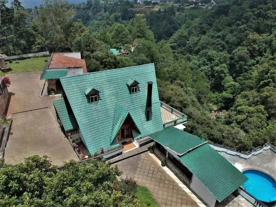 Hotel "La Cabaña de Don Adolfo"