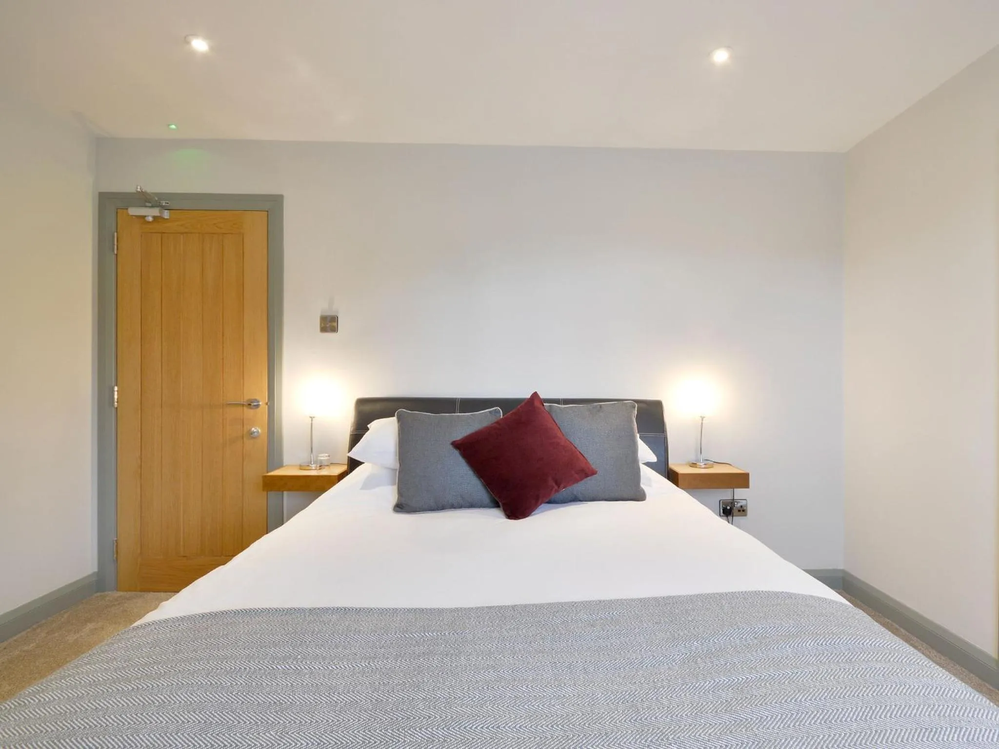 Bed in The Cayley Arms Inn