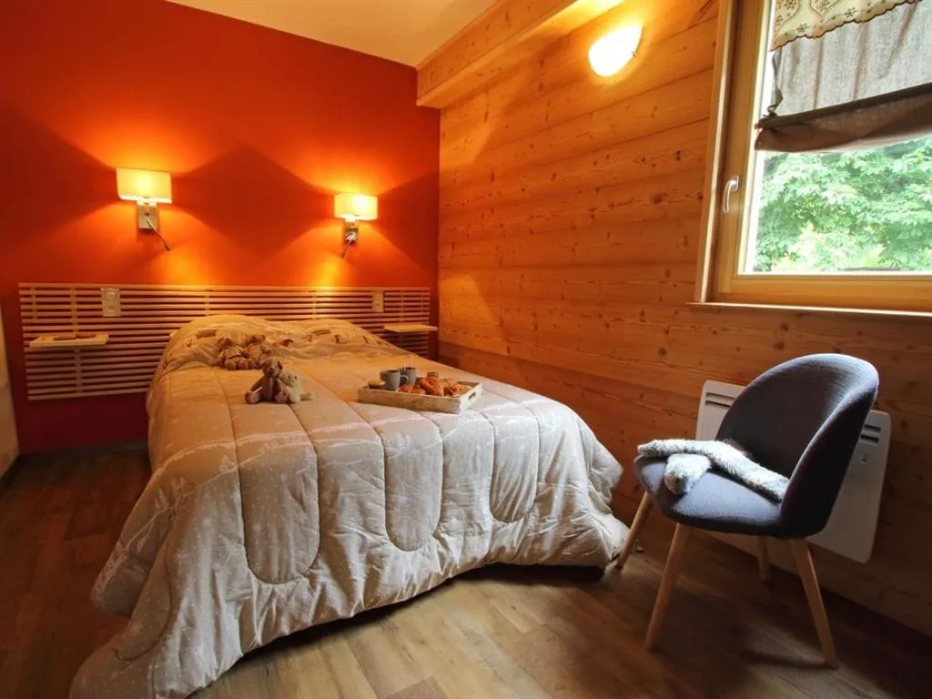 Bedroom, Bed in Les Berlicants