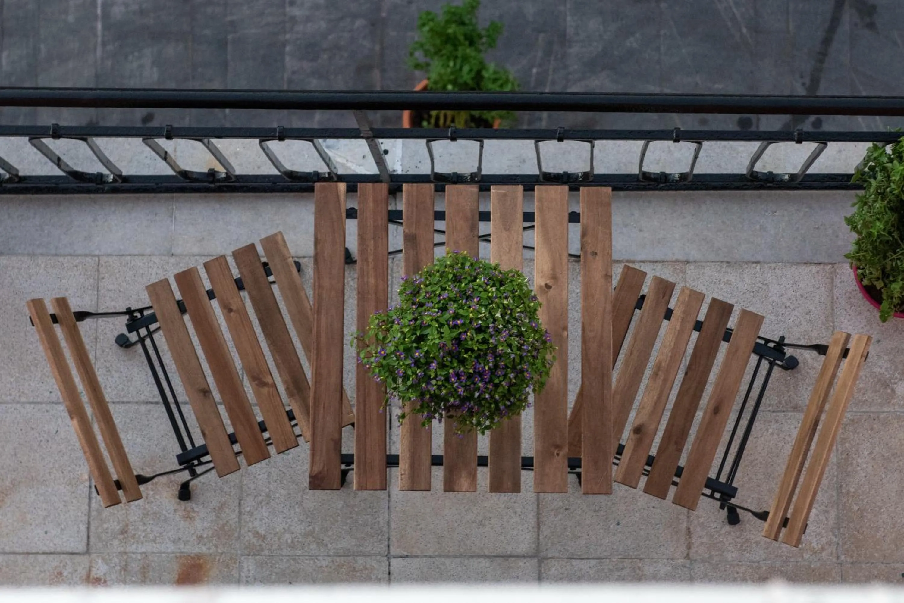 Balcony/Terrace in Intra Muros Hostel