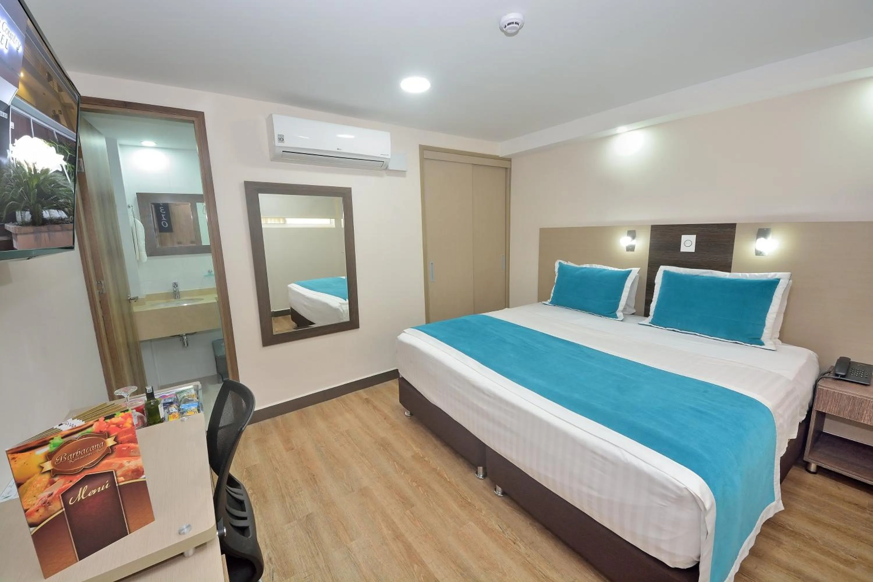 Photo of the whole room, Bed in Cabecera Country Hotel