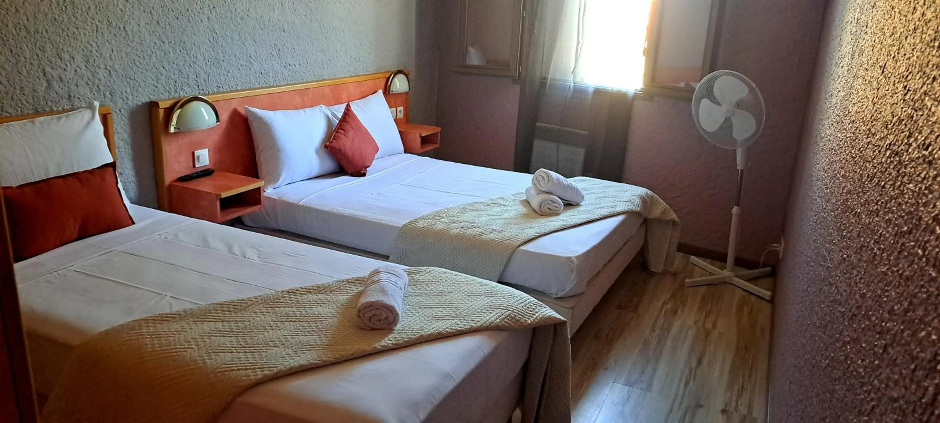 Triple Room in Hôtel Restaurant Les Alizes Loriol Le Pouzin