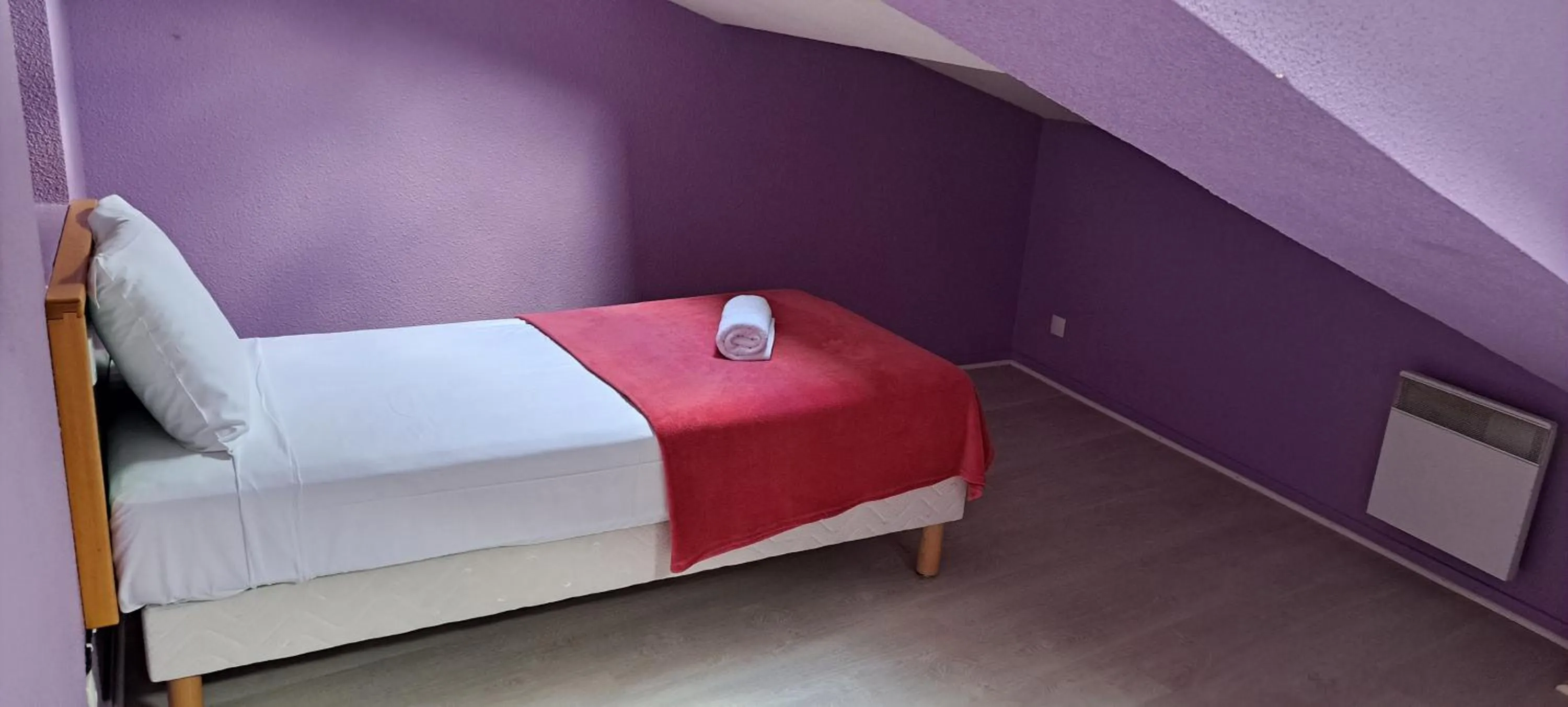 Bed in Hôtel Restaurant Les Alizes Loriol Le Pouzin