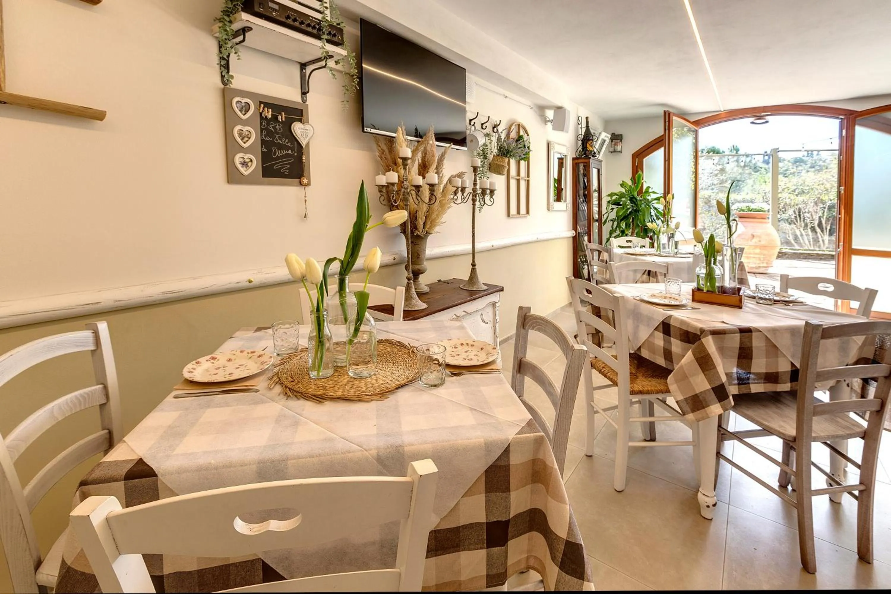 Dining area in La Valle di Anna