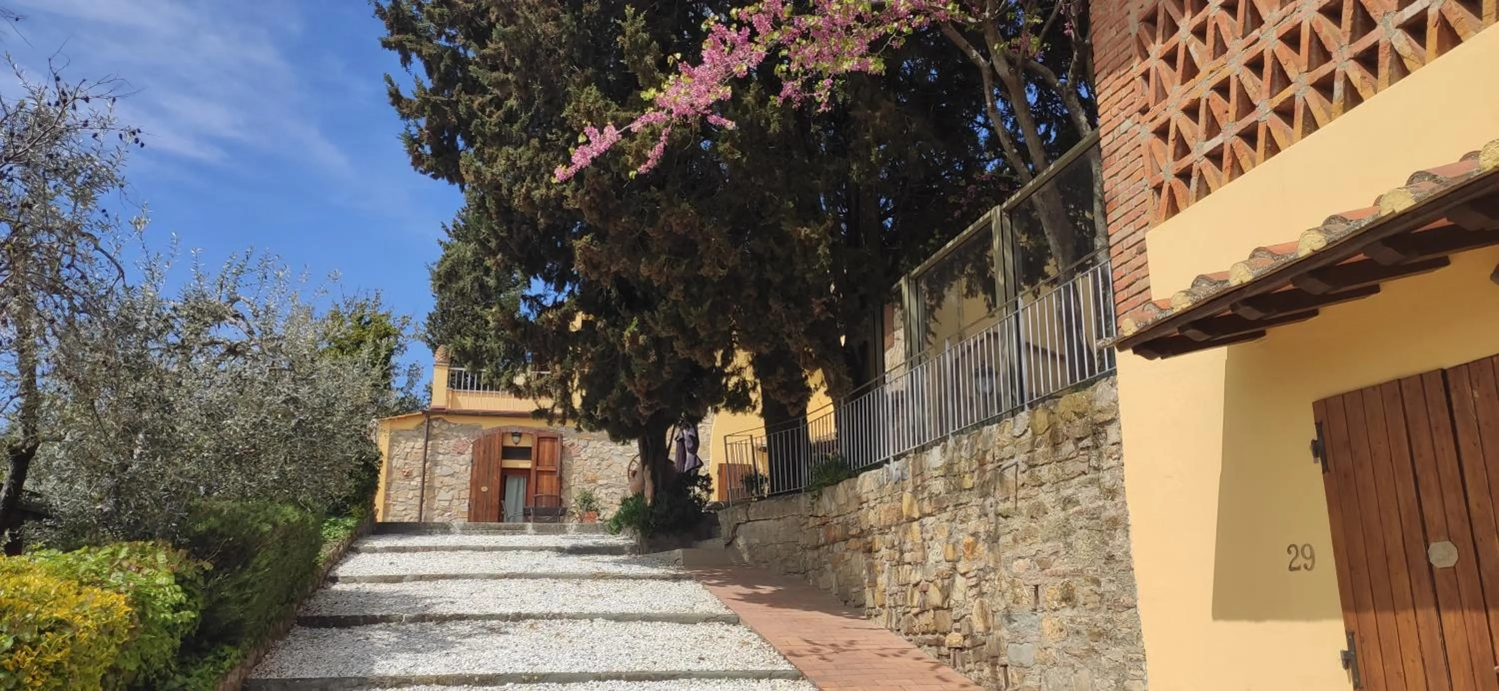 Property building in La Valle di Anna