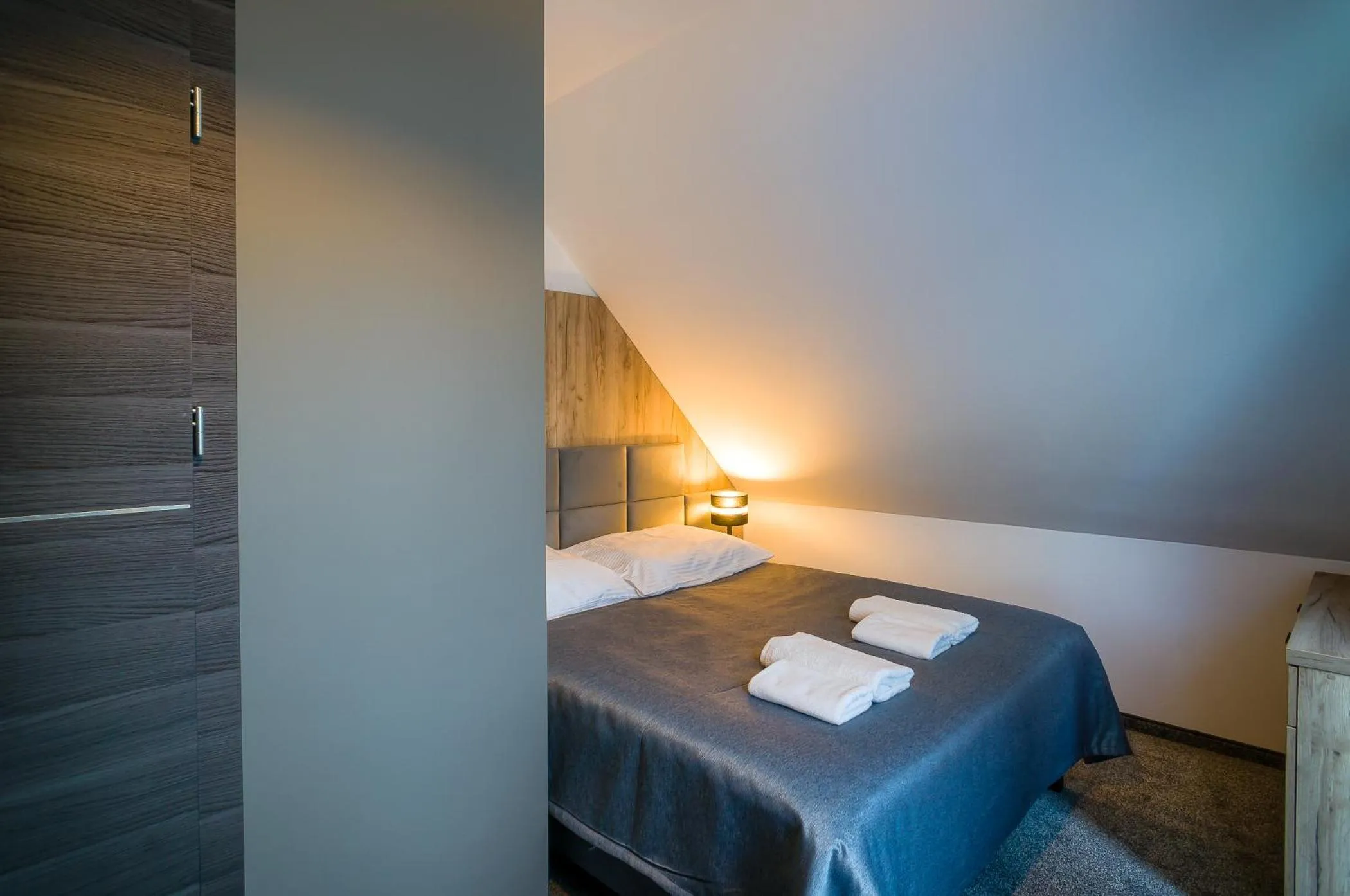 Photo of the whole room, Bed in Willa Na Skarpie