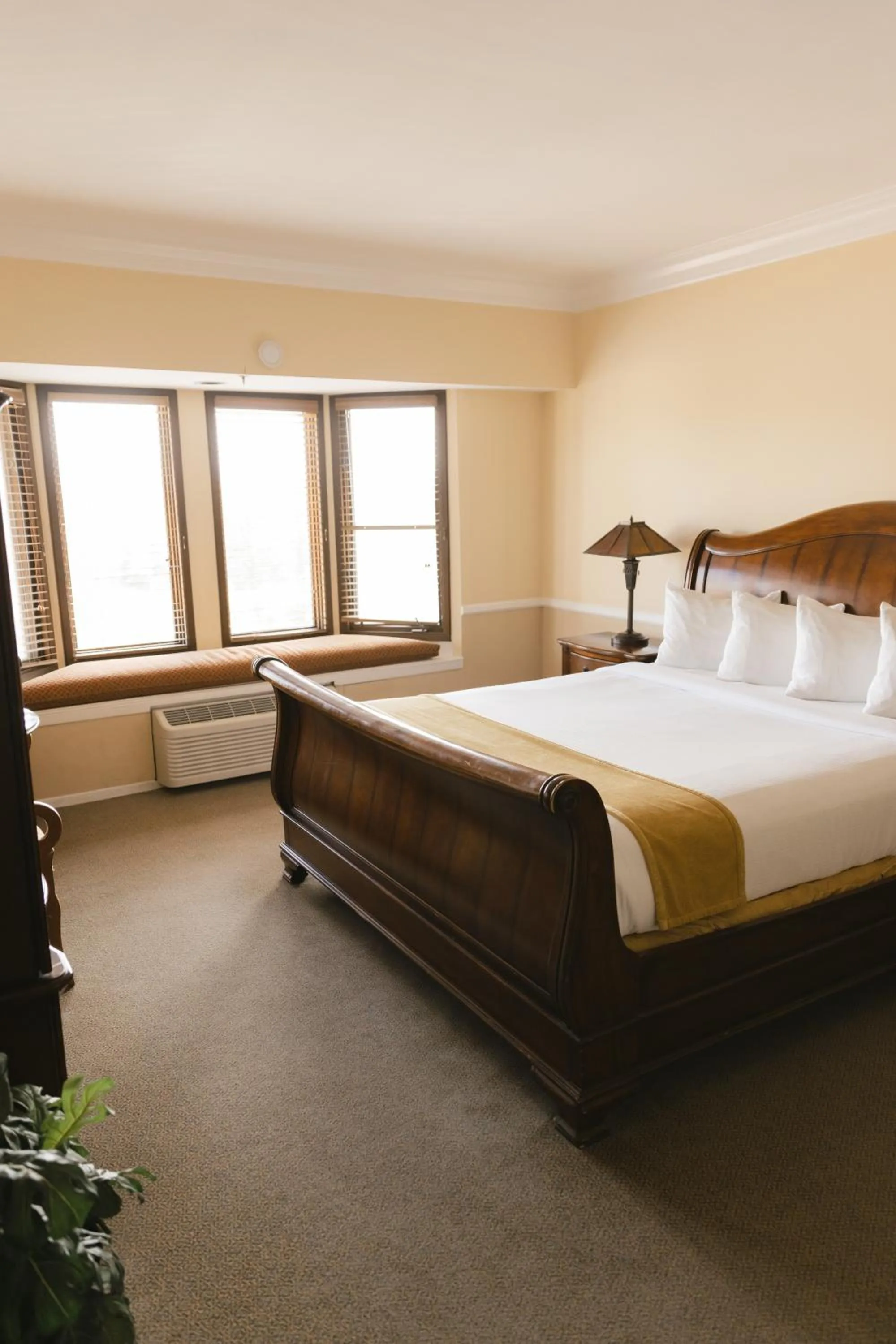 Photo of the whole room, Bed in Historic Santa Maria Inn