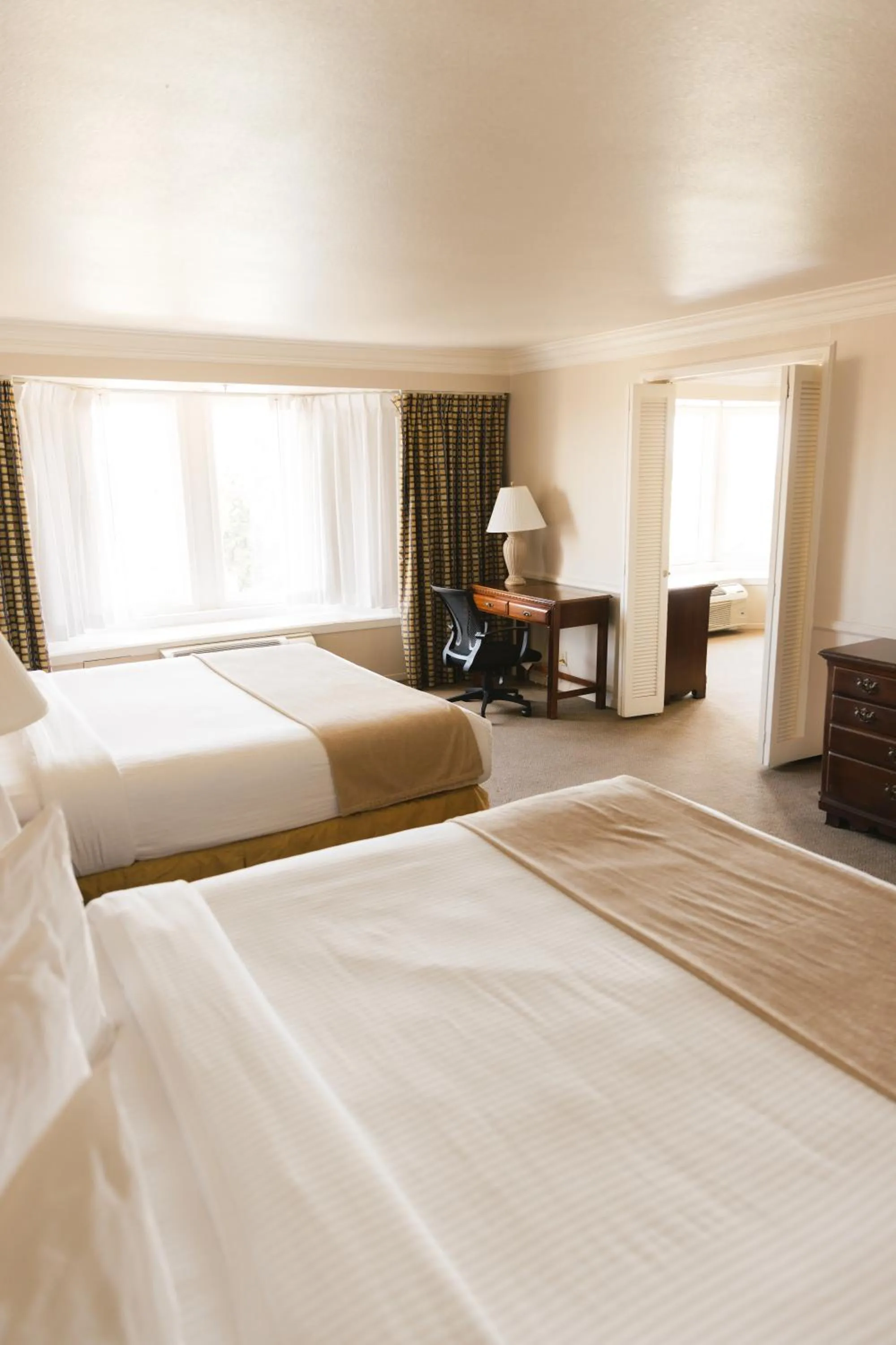 Photo of the whole room, Bed in Historic Santa Maria Inn