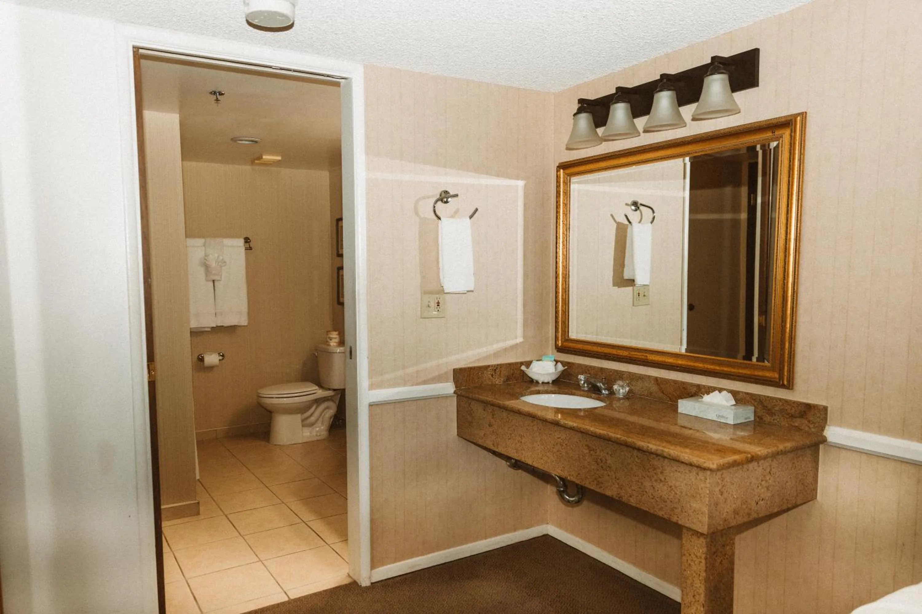 Historic Santa Maria Inn