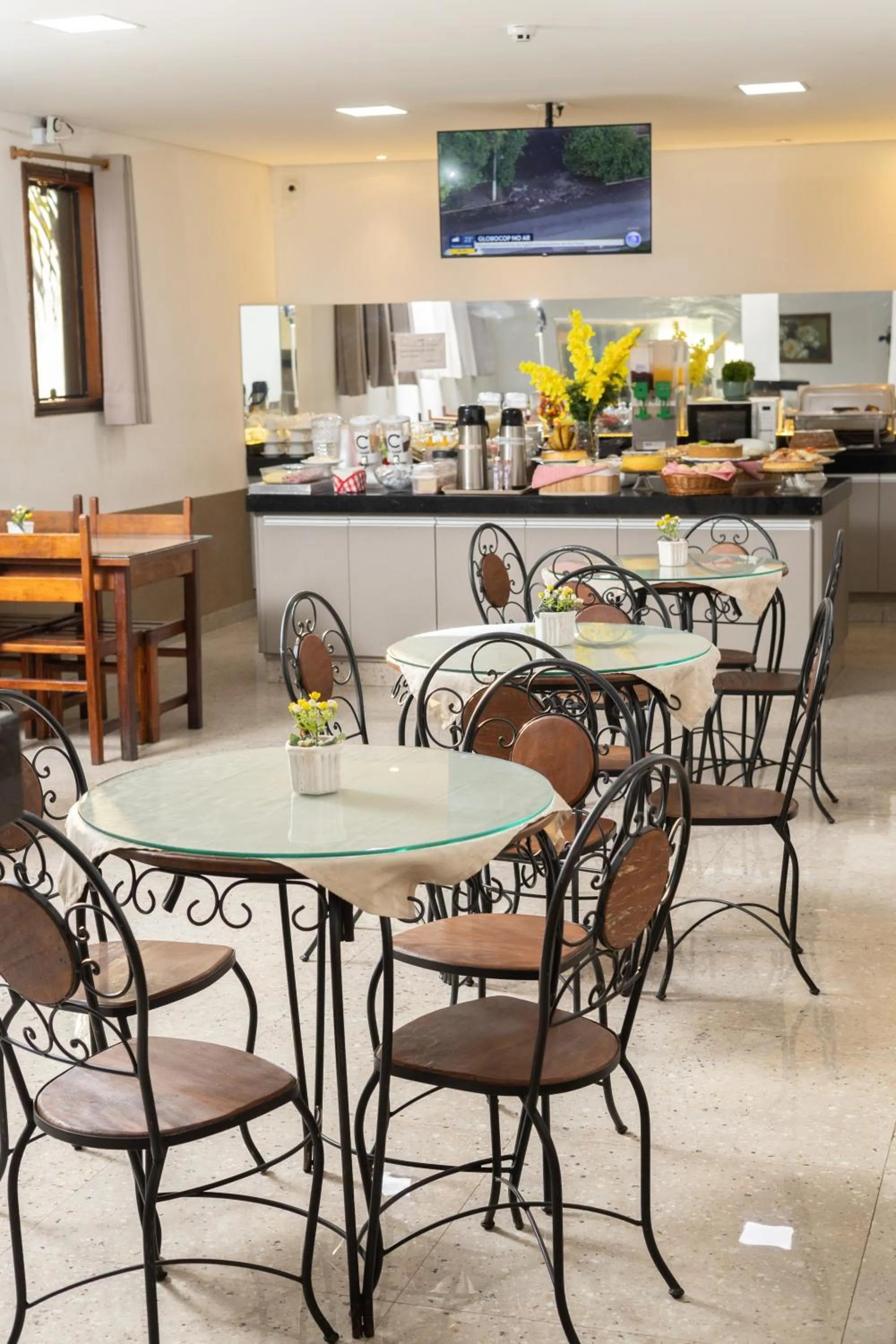 Dining area in Hotel Portela II - Av Principal e a 500m do Thermas dos Laranjais