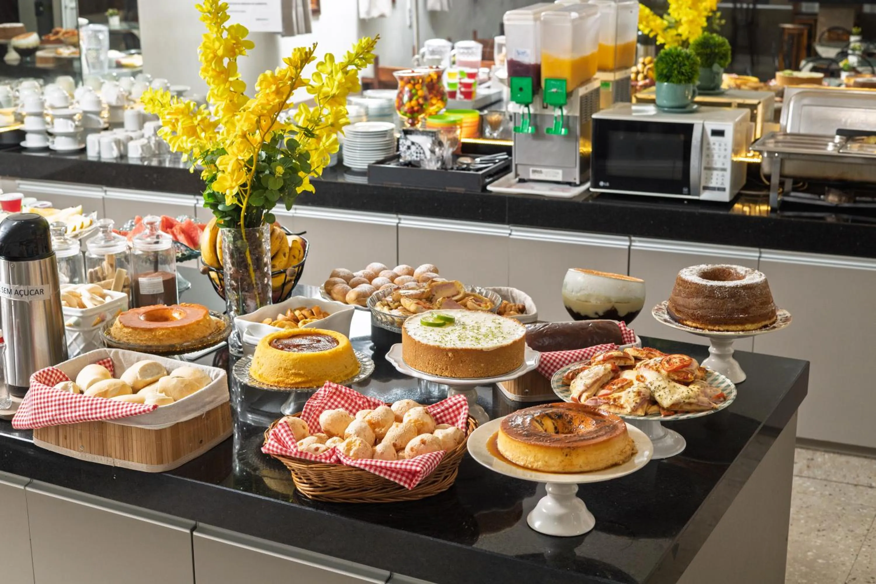 Breakfast in Hotel Portela II - Av Principal e a 500m do Thermas dos Laranjais