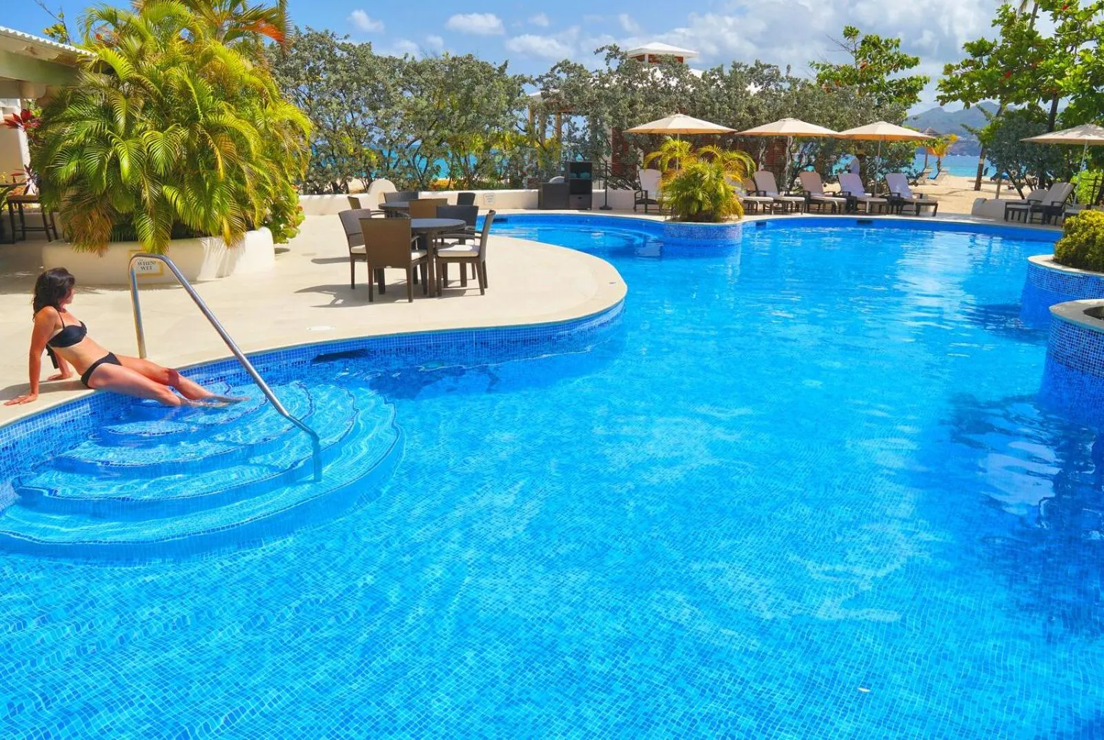 Swimming pool in Spice Island Beach Resort