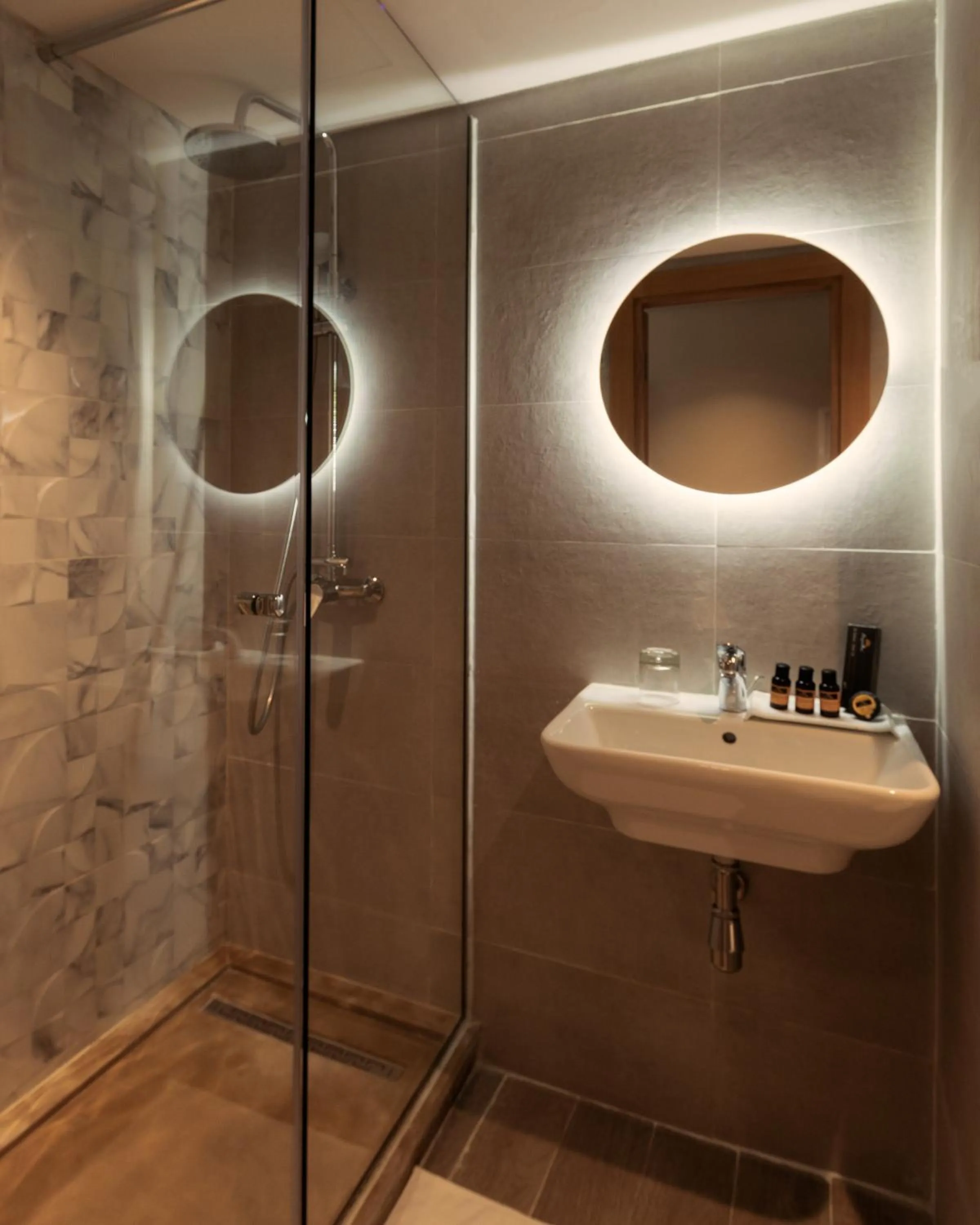 Bathroom in MIA Urban Detroit Tanger