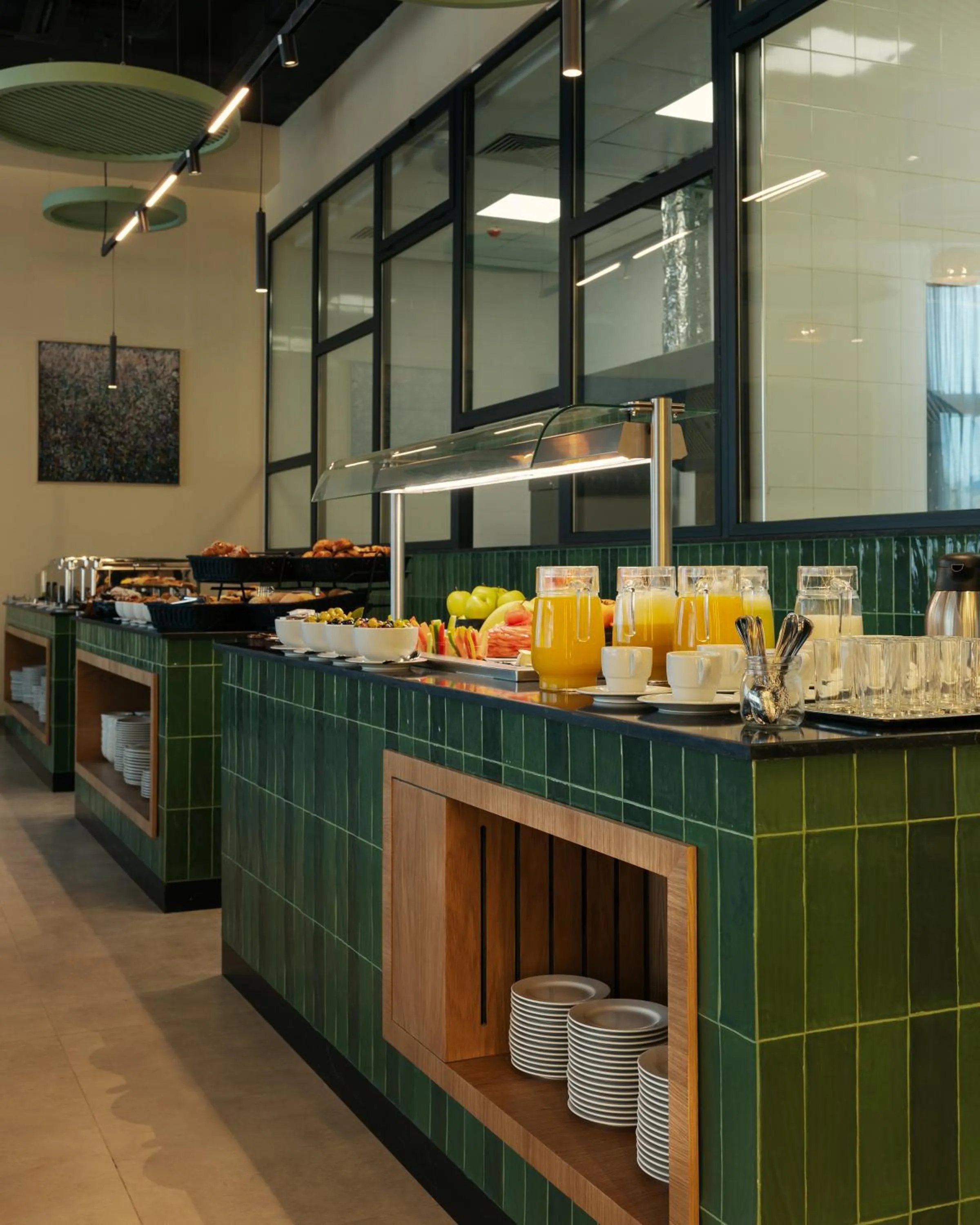 Restaurant/places to eat in MIA Urban Detroit Tanger