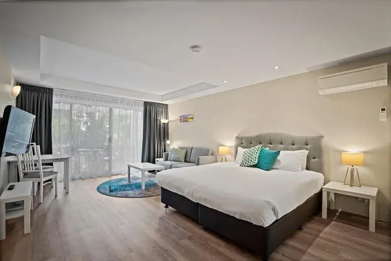 Resort Studio in Broadwater Resort WA Tourism Awards 2024 Gold Winner Resort Studio in Broadwater Resort WA Tourism Awards 2024 Gold Winner