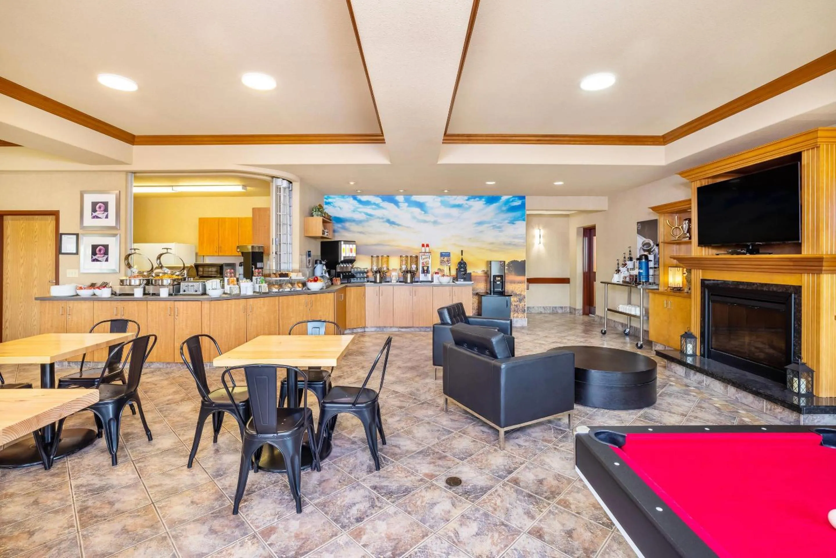 Breakfast in Clarion Pointe