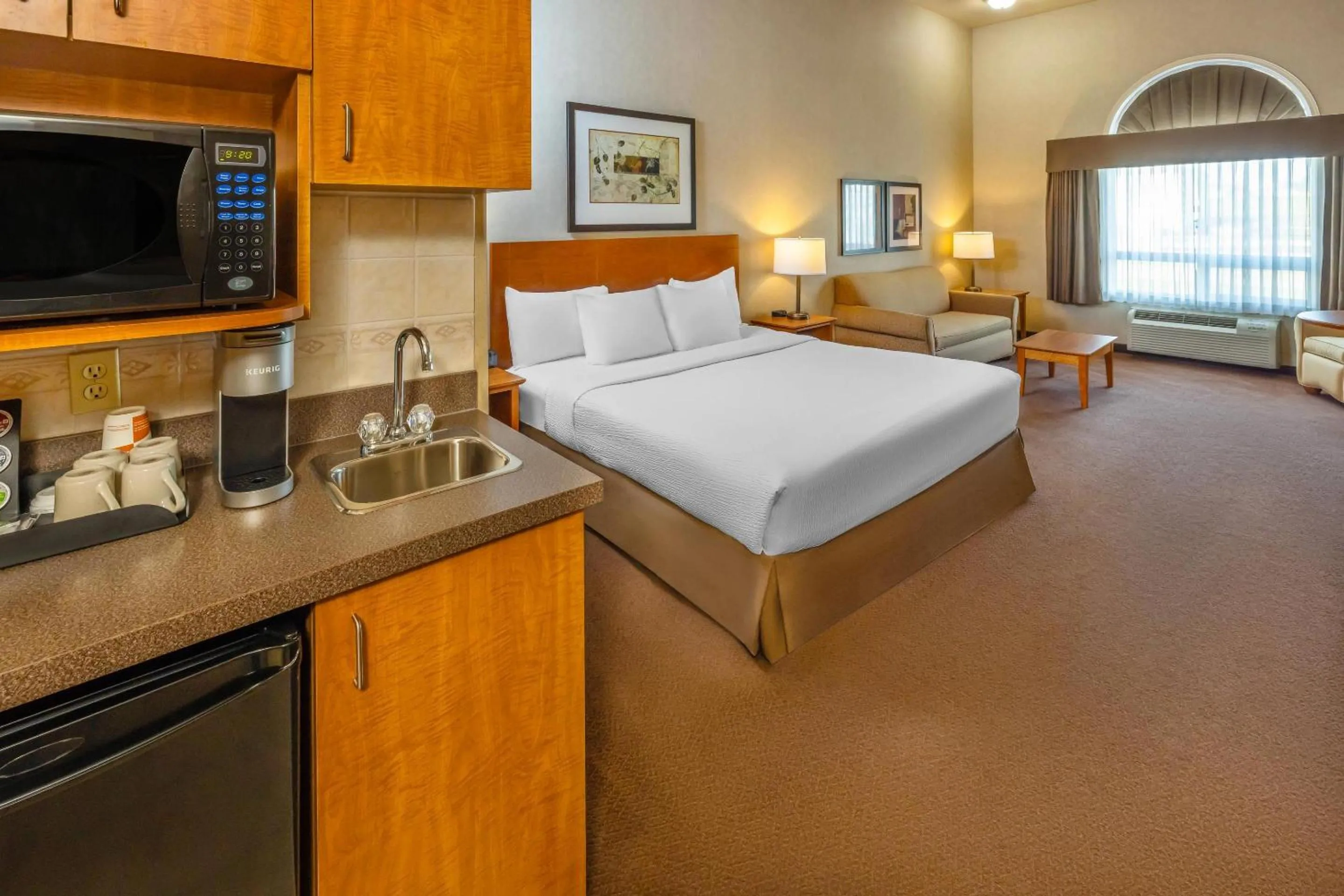 Bedroom, Bed in Clarion Pointe