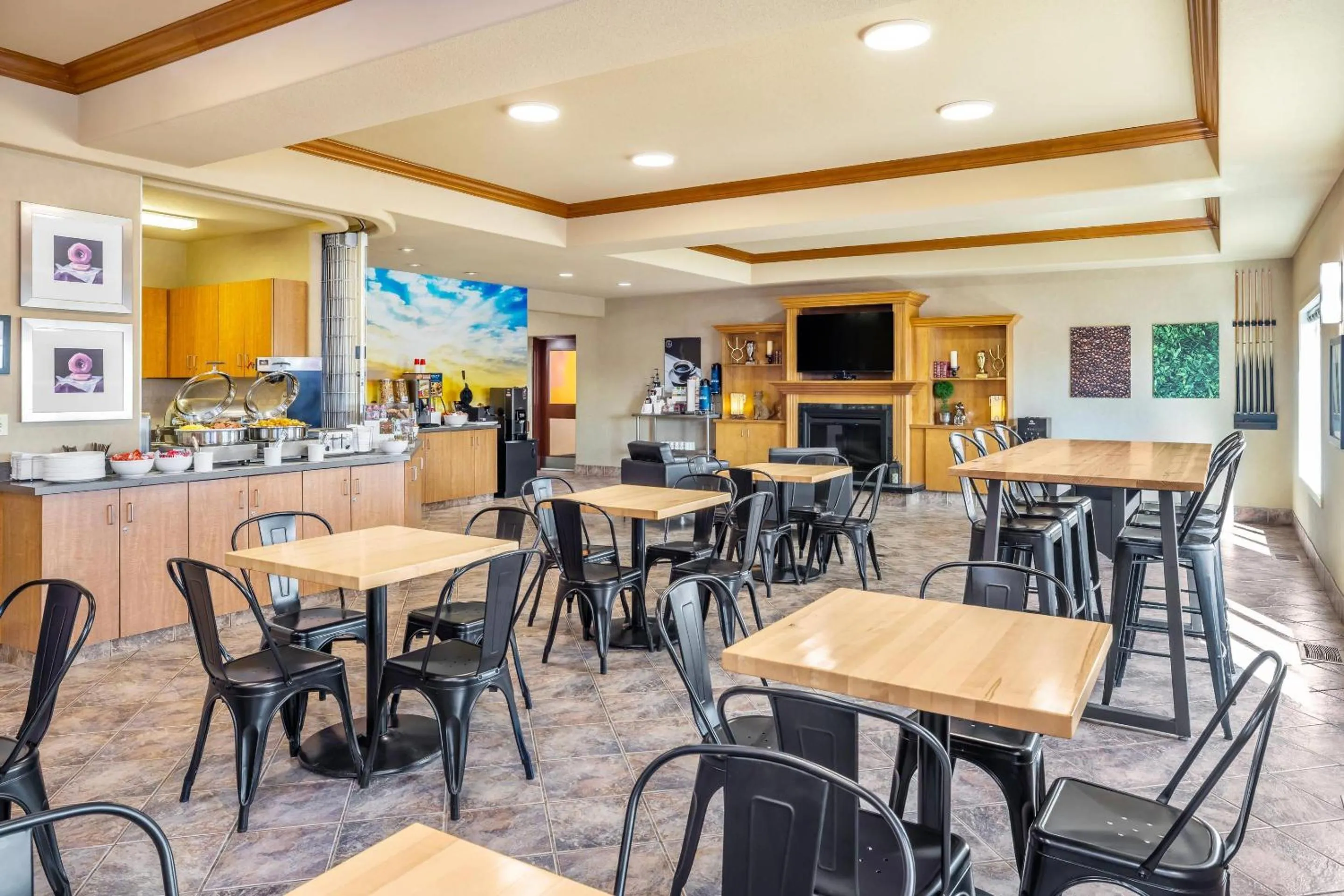 Breakfast in Clarion Pointe