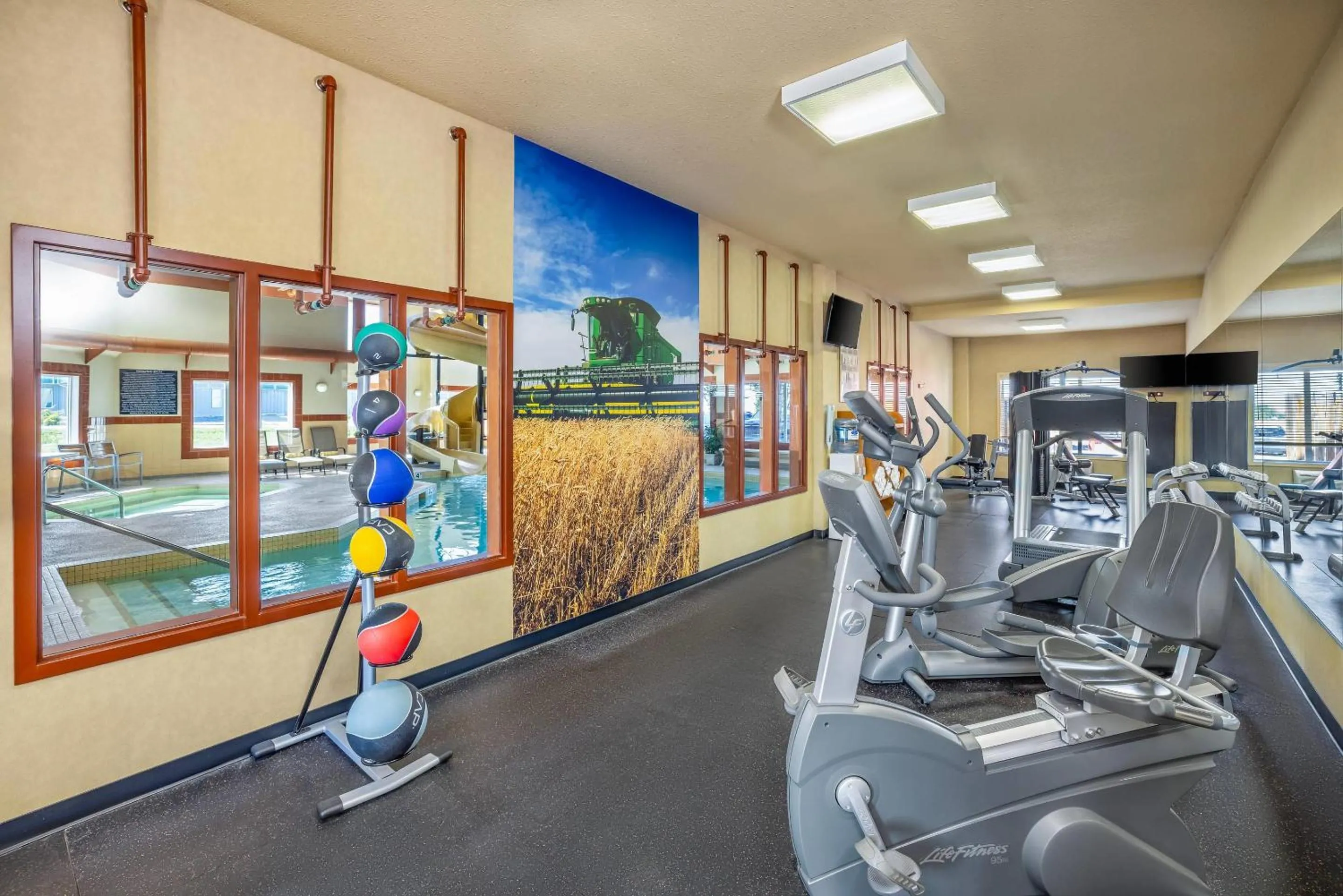 Fitness centre/facilities in Clarion Pointe