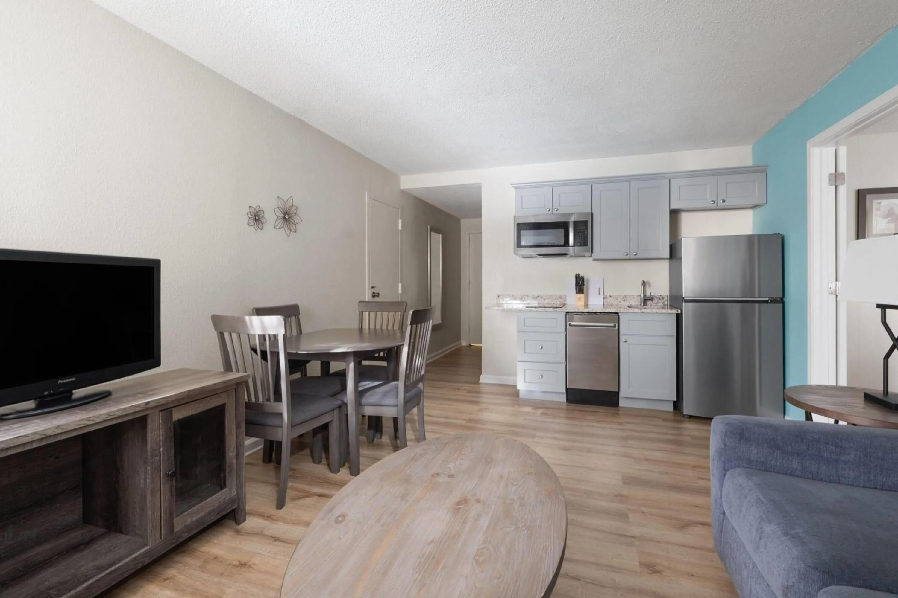 Photo of the whole room in Village Inn Clemmons-Winston Salem, Trademark by Wyndham