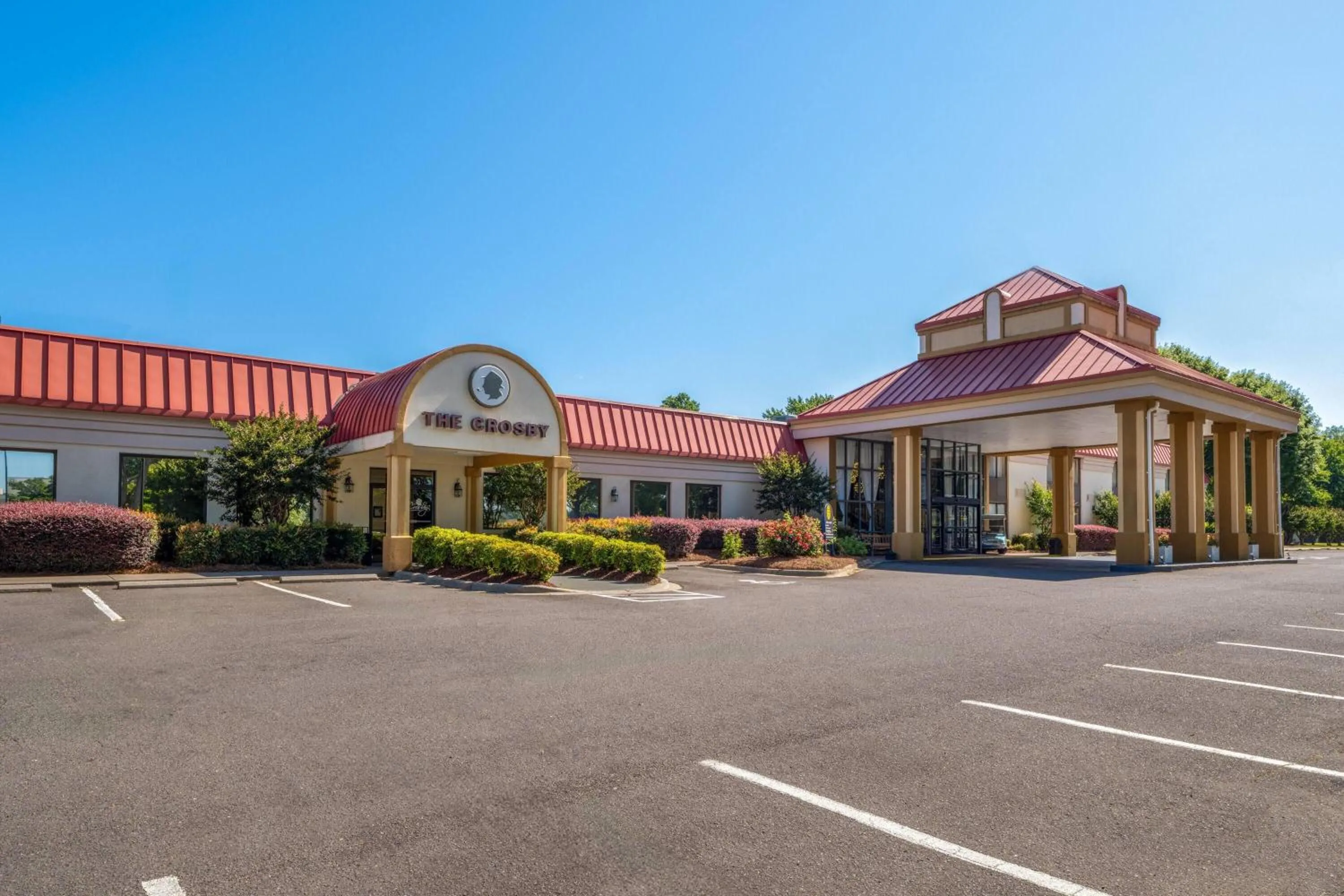 Property building in Village Inn Clemmons-Winston Salem, Trademark by Wyndham