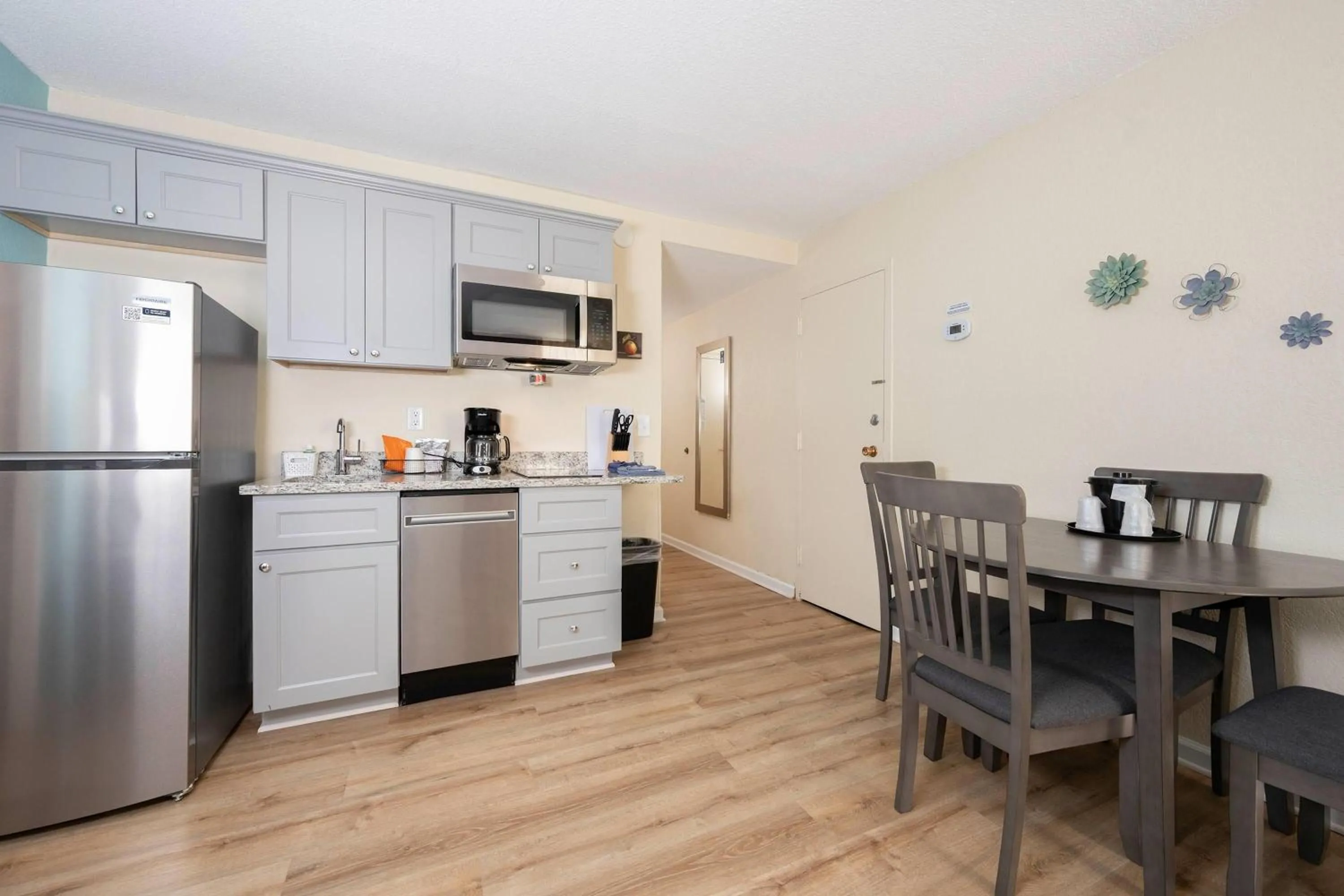 Photo of the whole room in Village Inn Clemmons-Winston Salem, Trademark by Wyndham