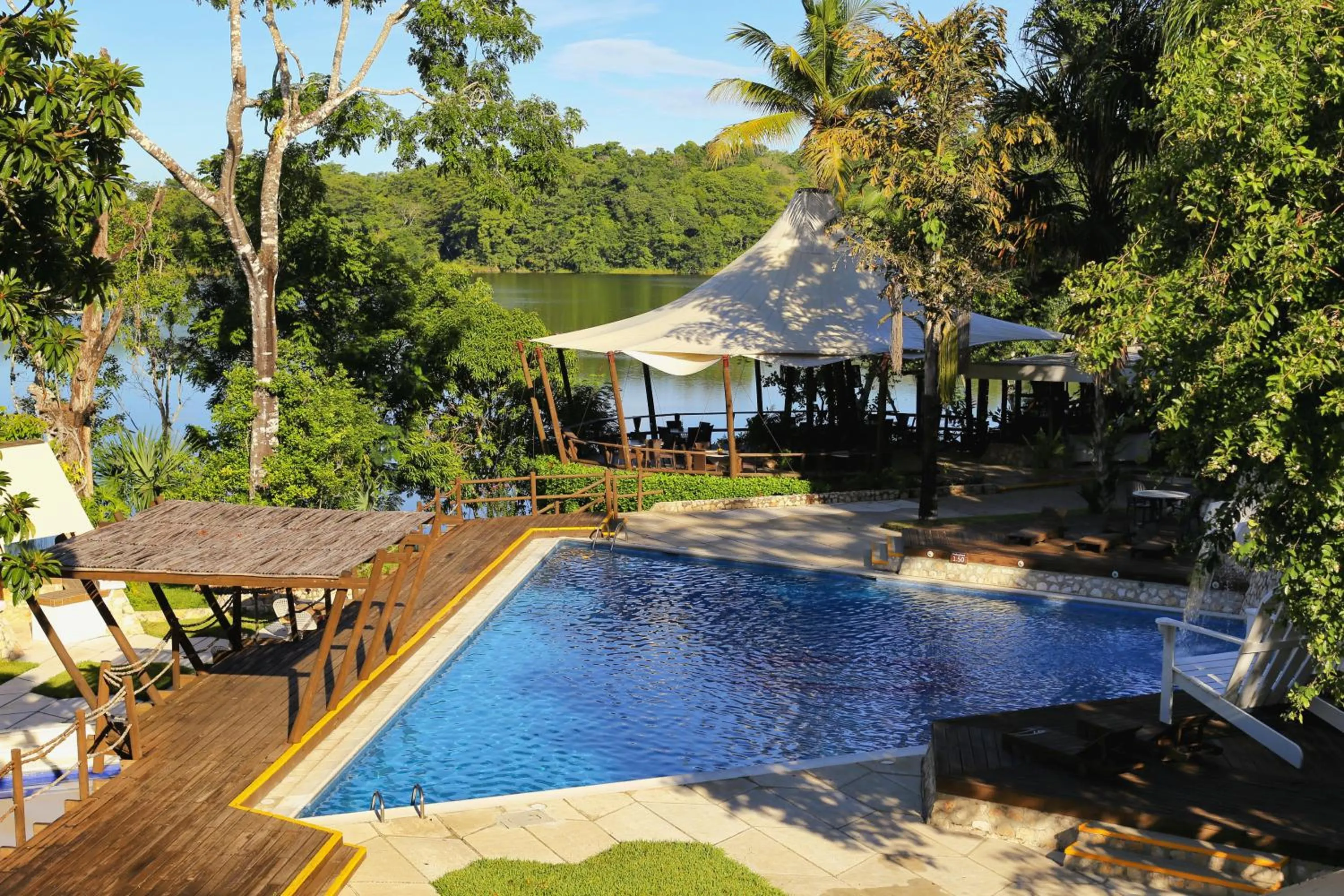 Swimming pool in Villa Maya