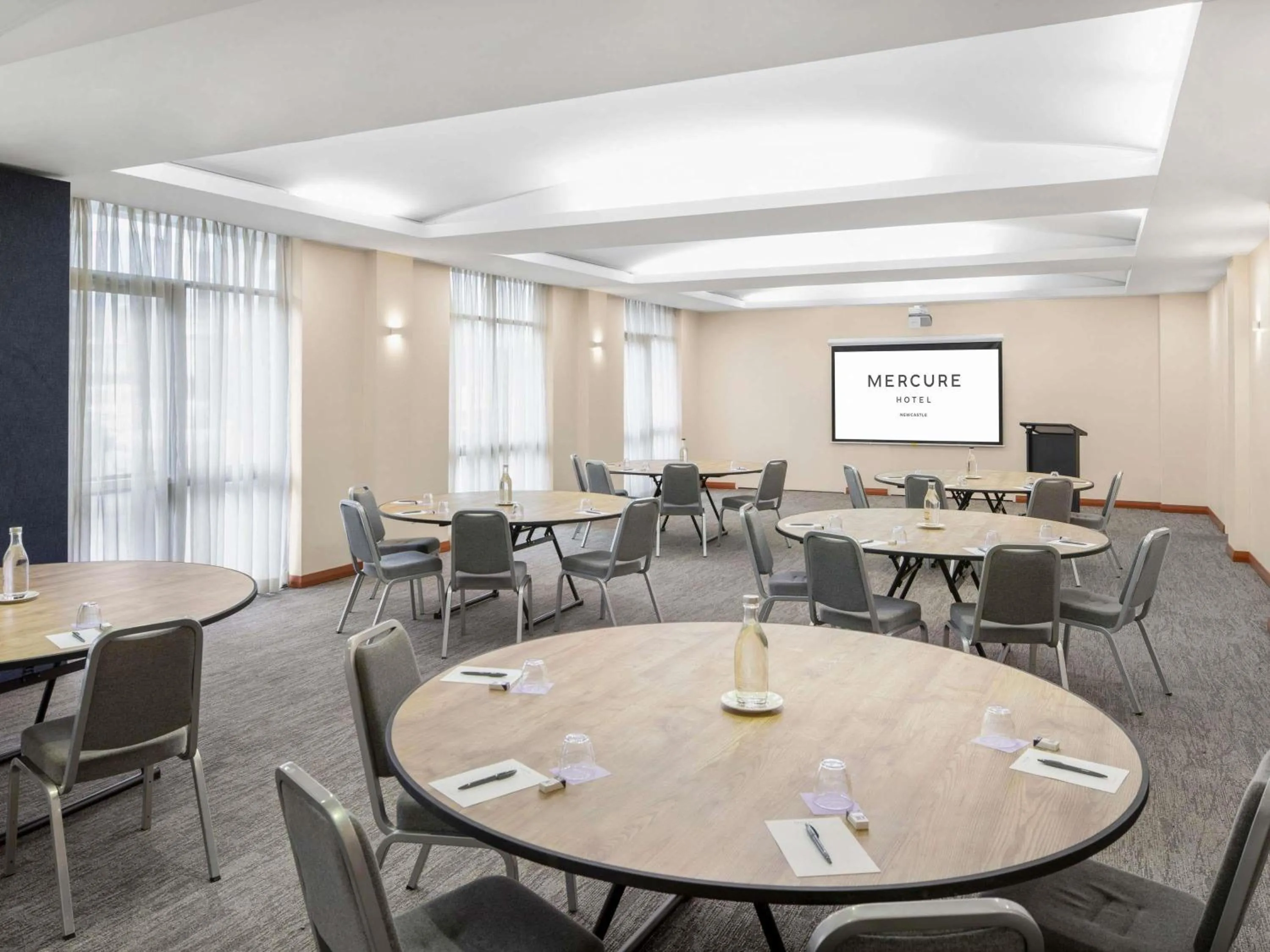 Meeting/conference room in Mercure Newcastle