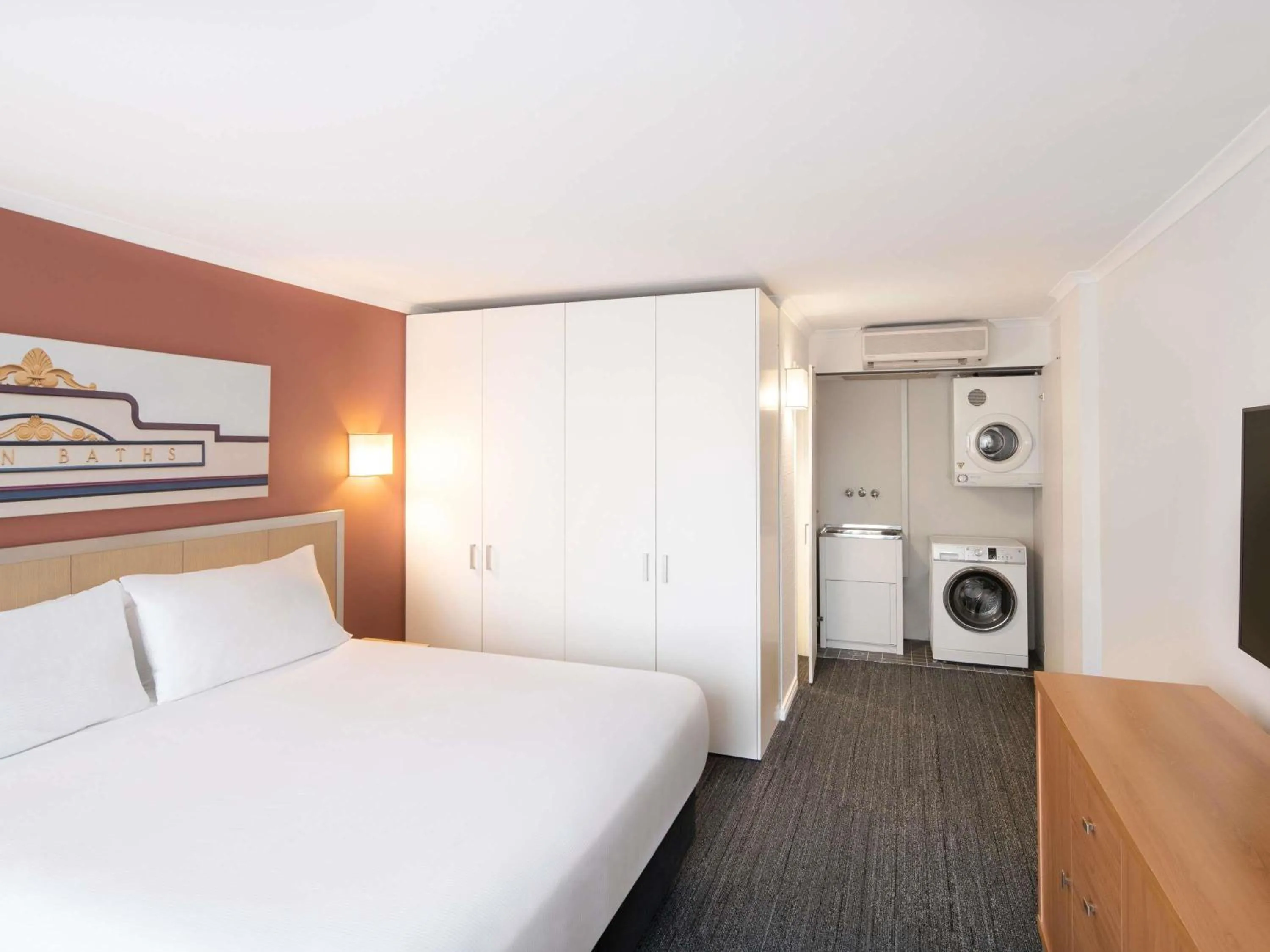 Bedroom, Bed in Mercure Newcastle