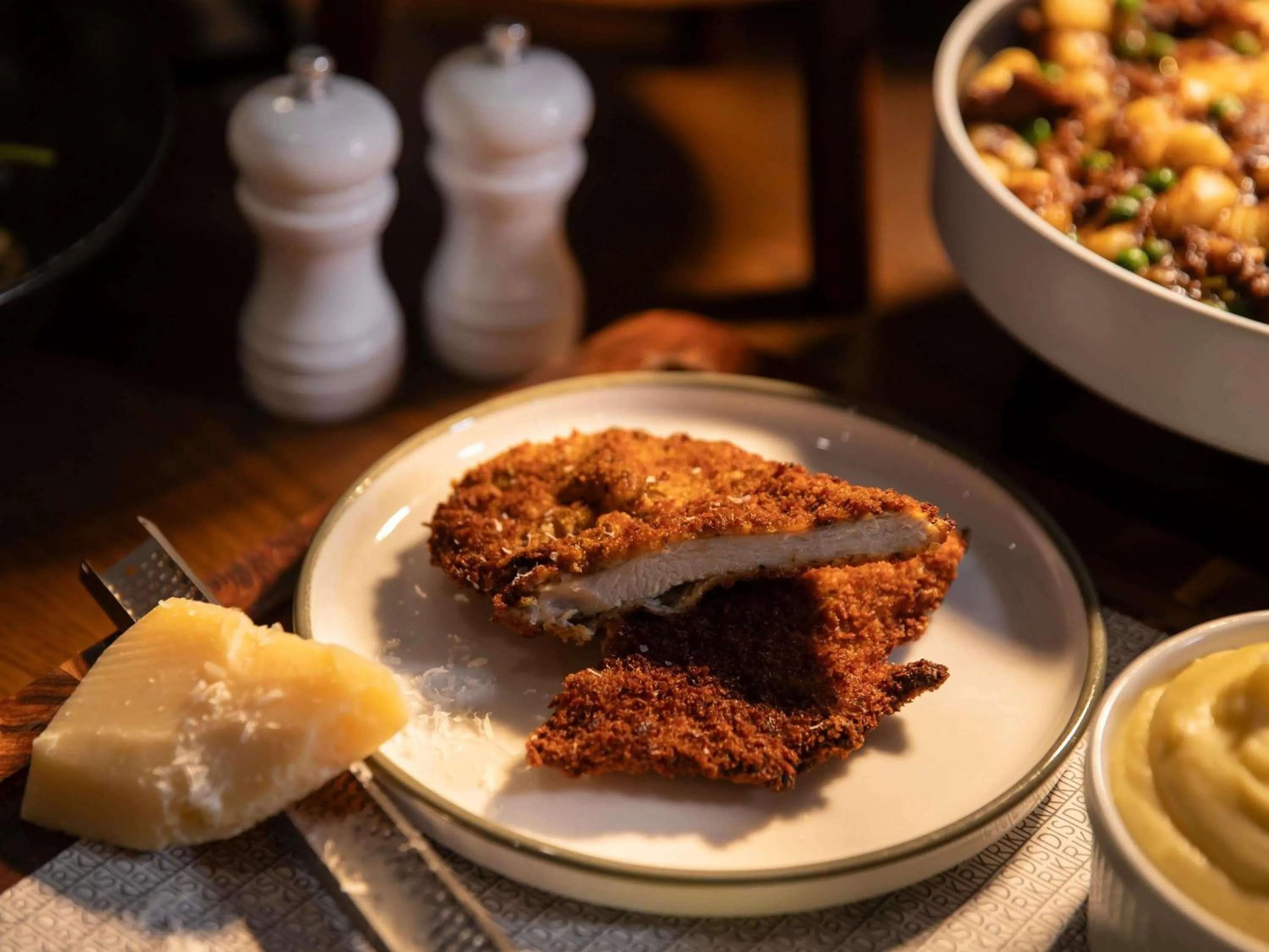 Restaurant/places to eat in Mercure Newcastle