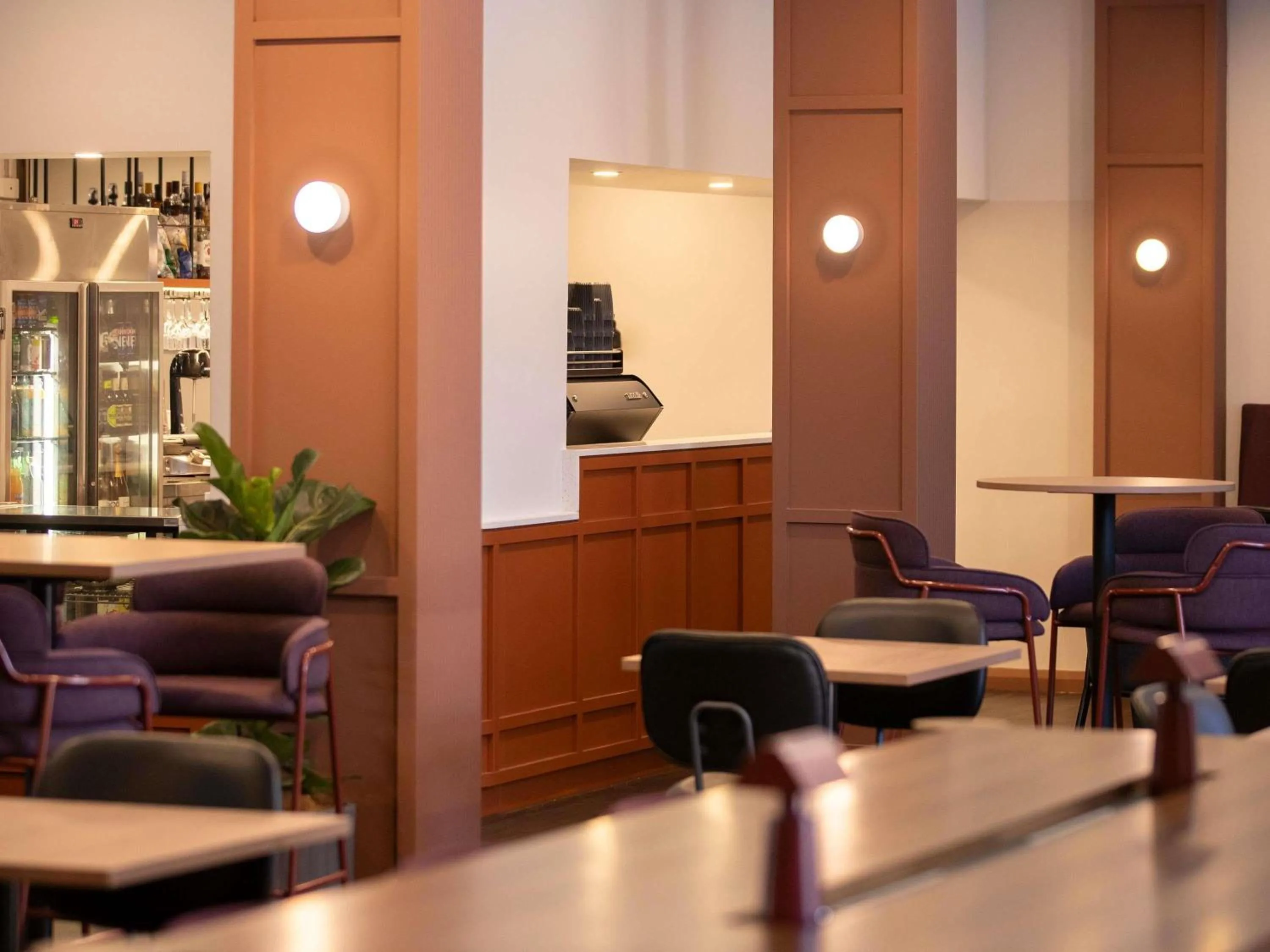 Lounge or bar in Mercure Newcastle