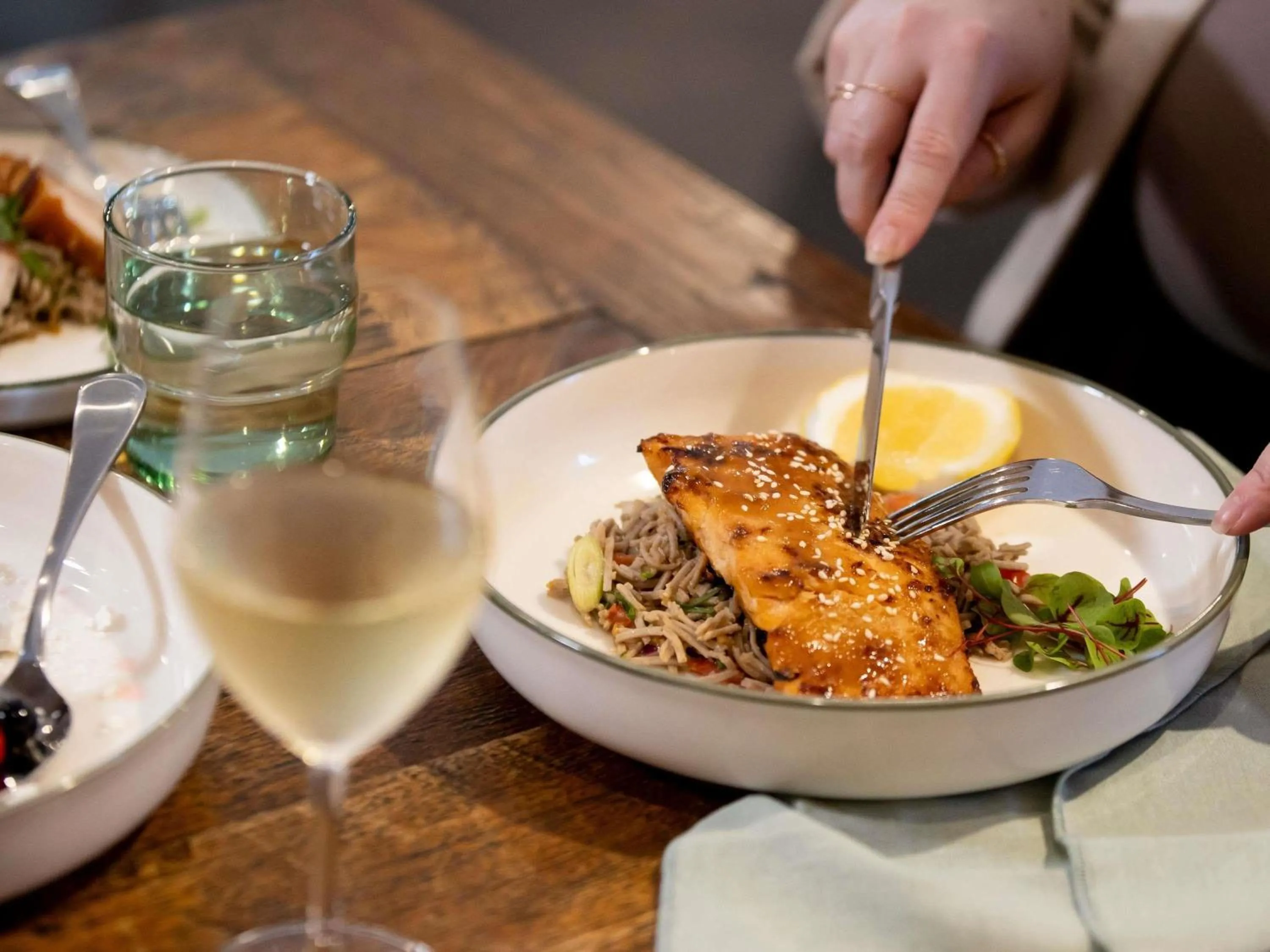 Lounge or bar in Mercure Newcastle