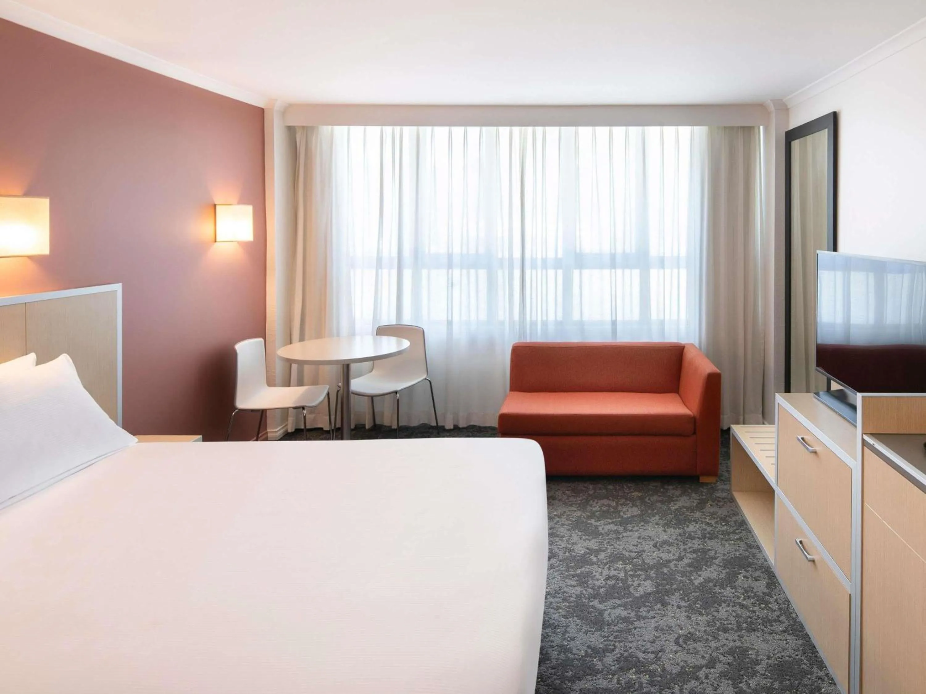 Bedroom, Bed in Mercure Newcastle