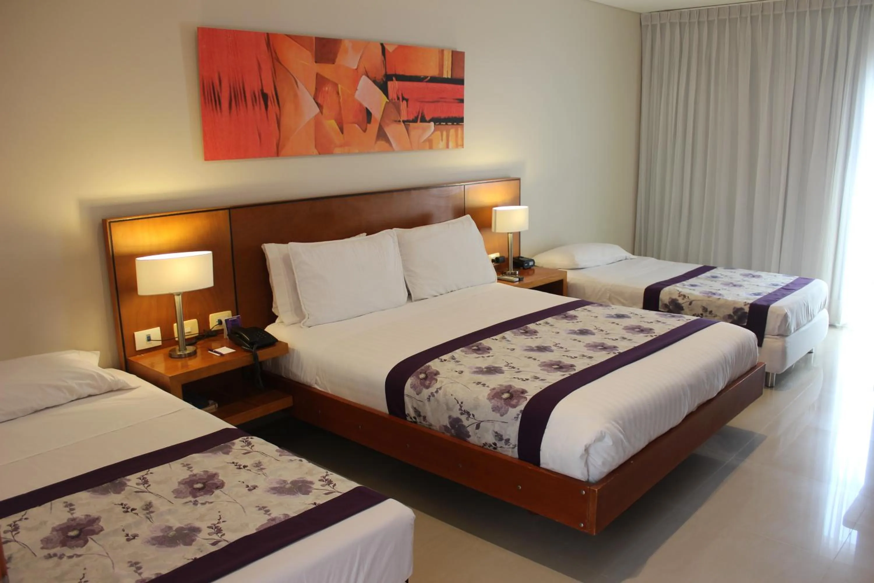 Bed in Hotel Atrium Plaza